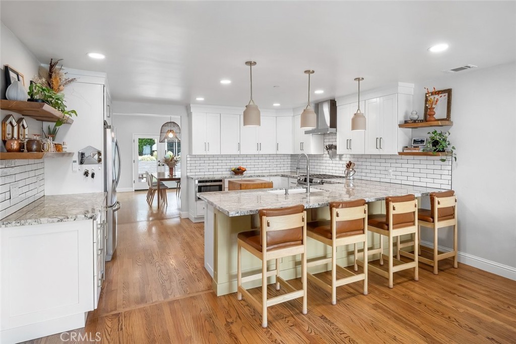 242 N 6th Street