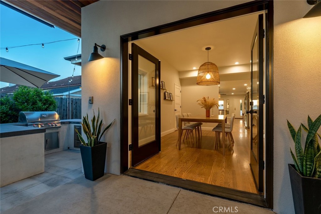 242 N 6th Street