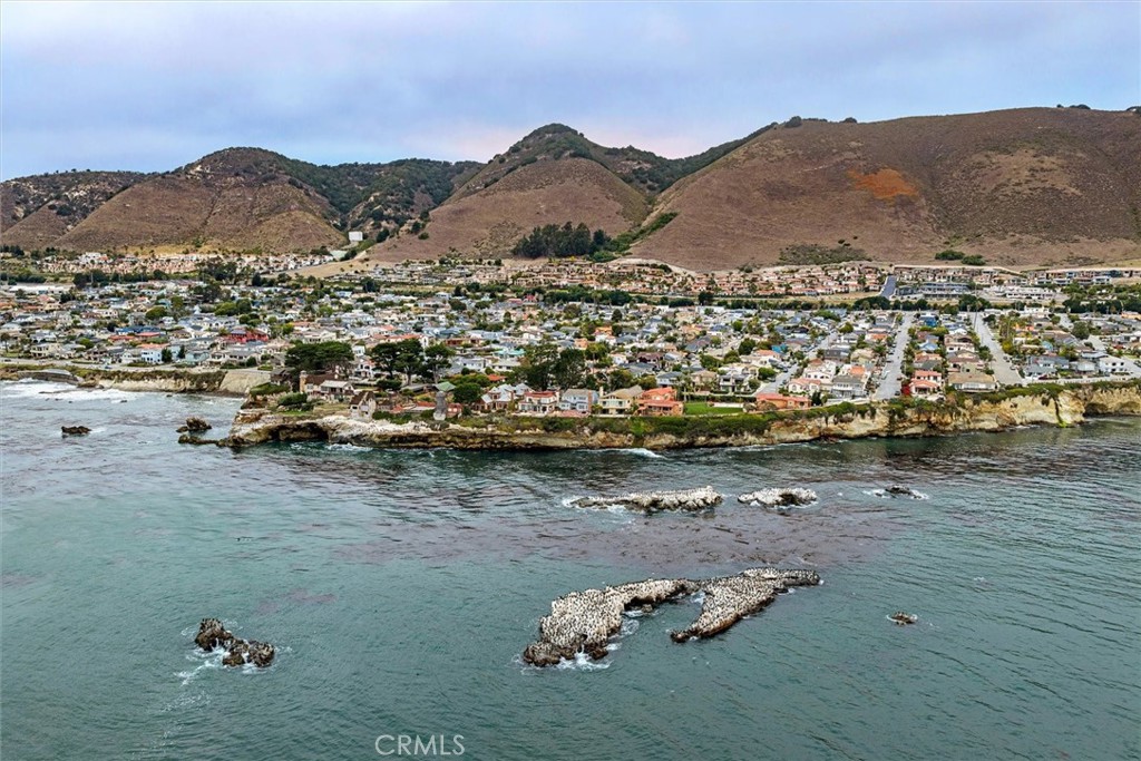 250 Castaic Avenue