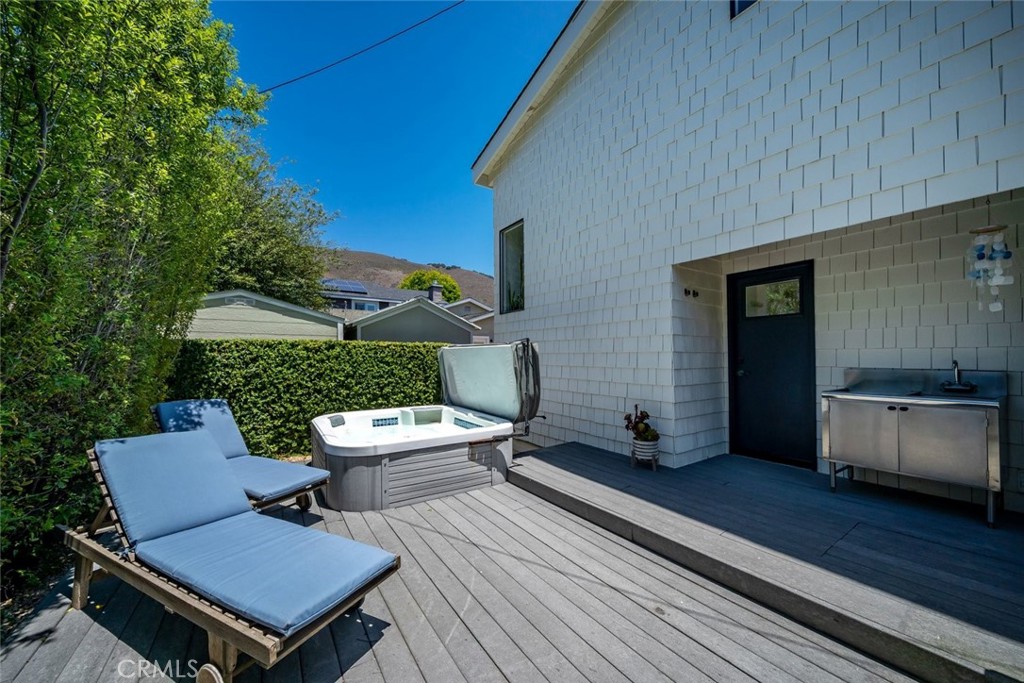 250 Castaic Avenue