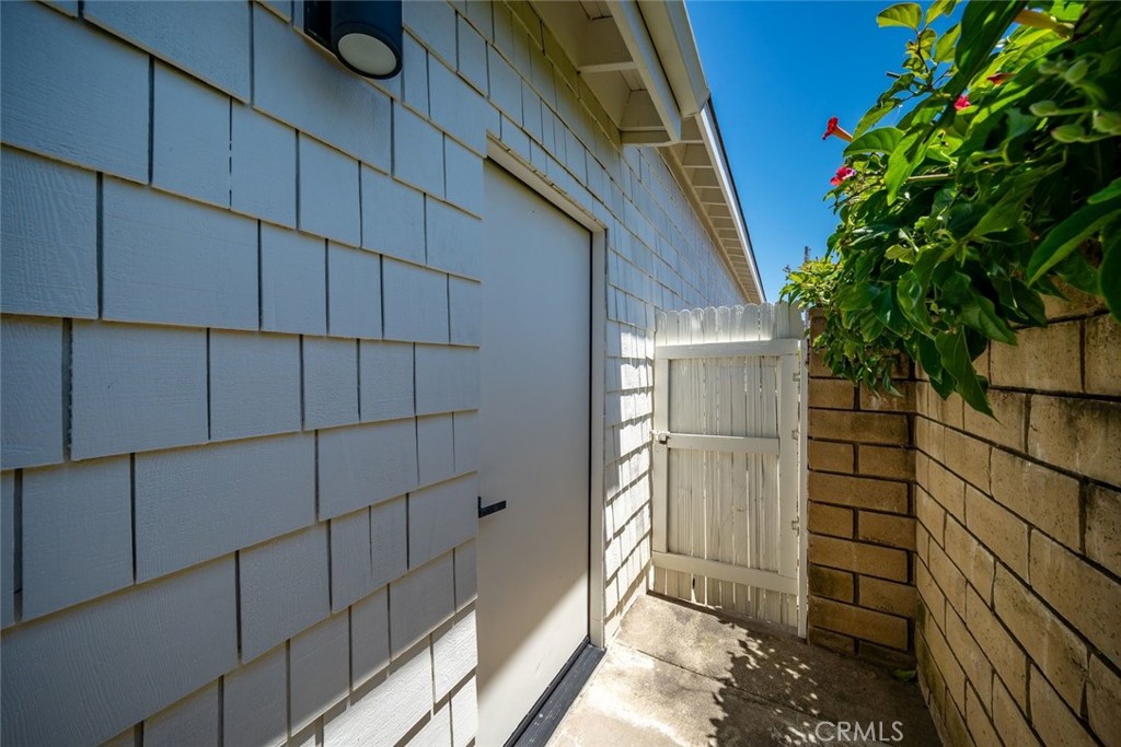 250 Castaic Avenue