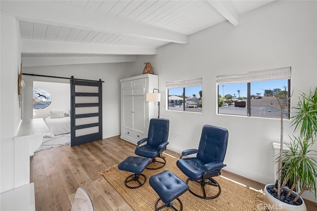 250 Castaic Avenue