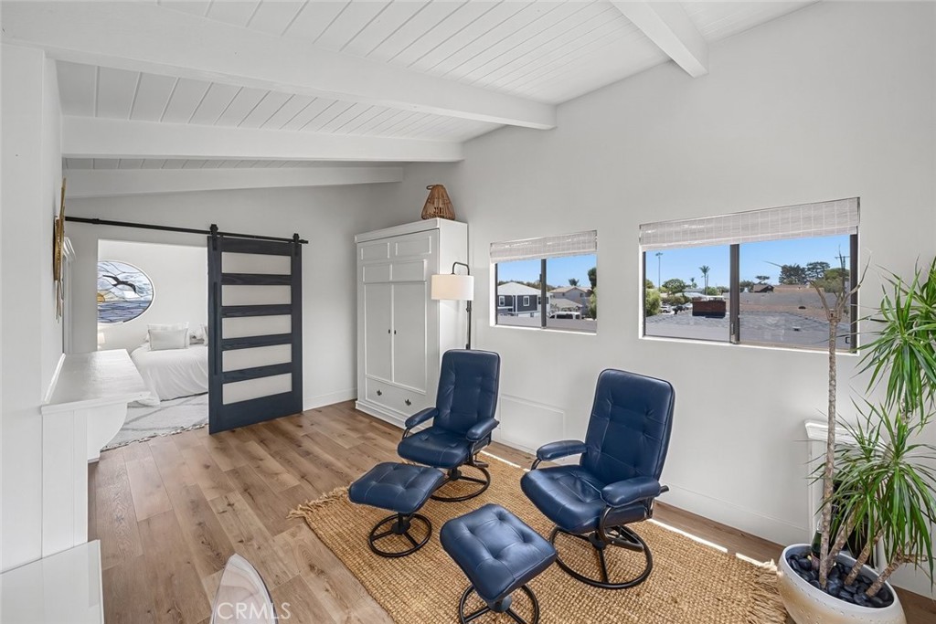 250 Castaic Avenue