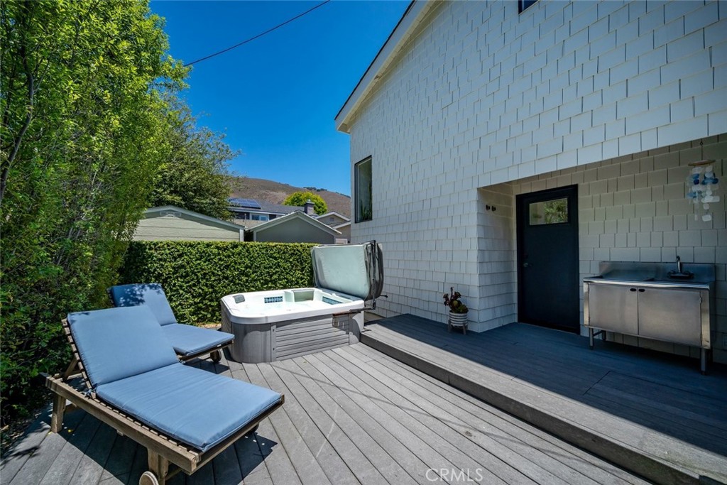 250 Castaic Avenue