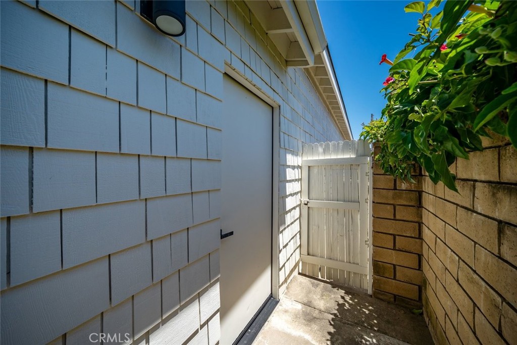 250 Castaic Avenue