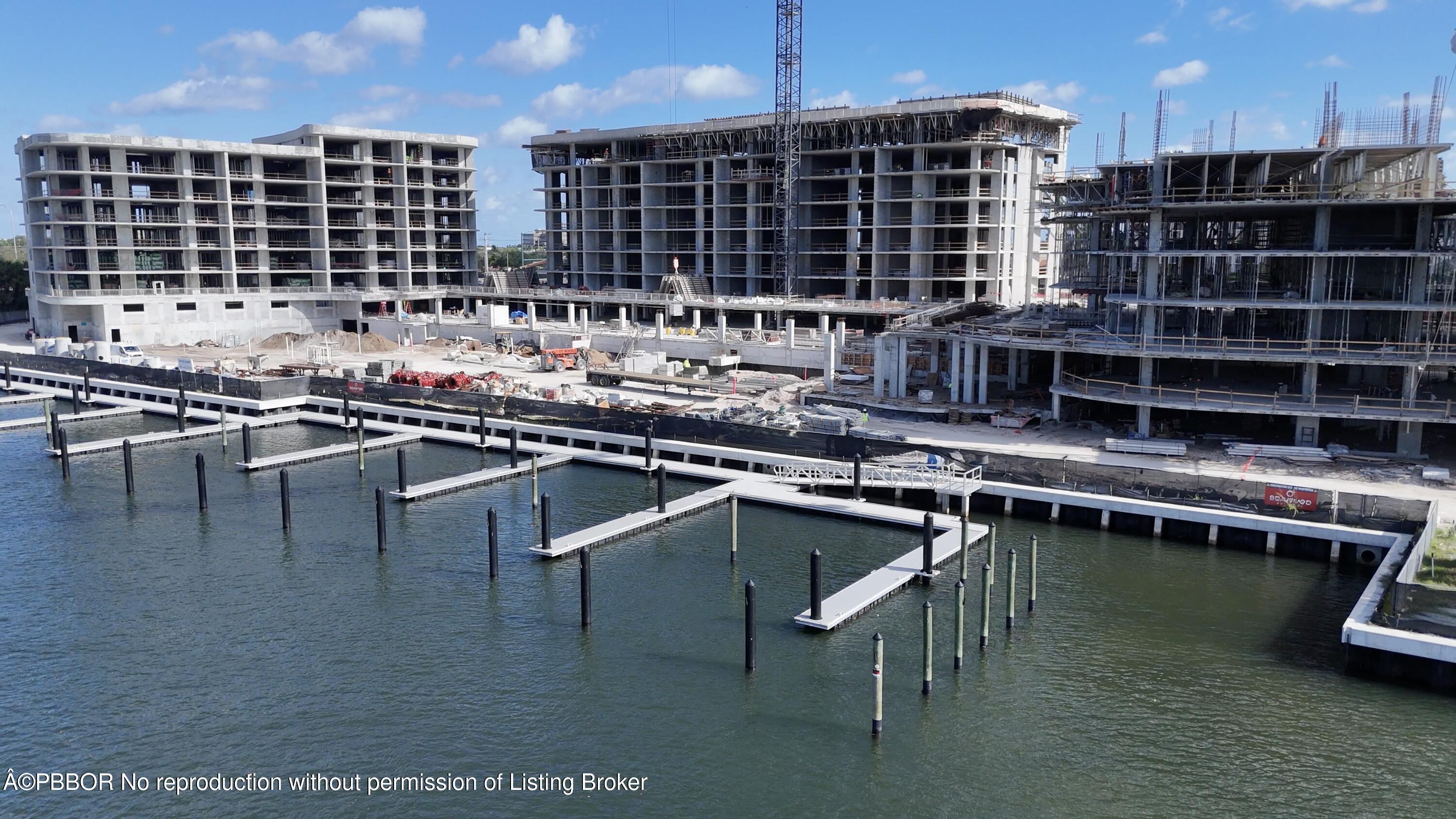 2200 PGA Boulevard, 401