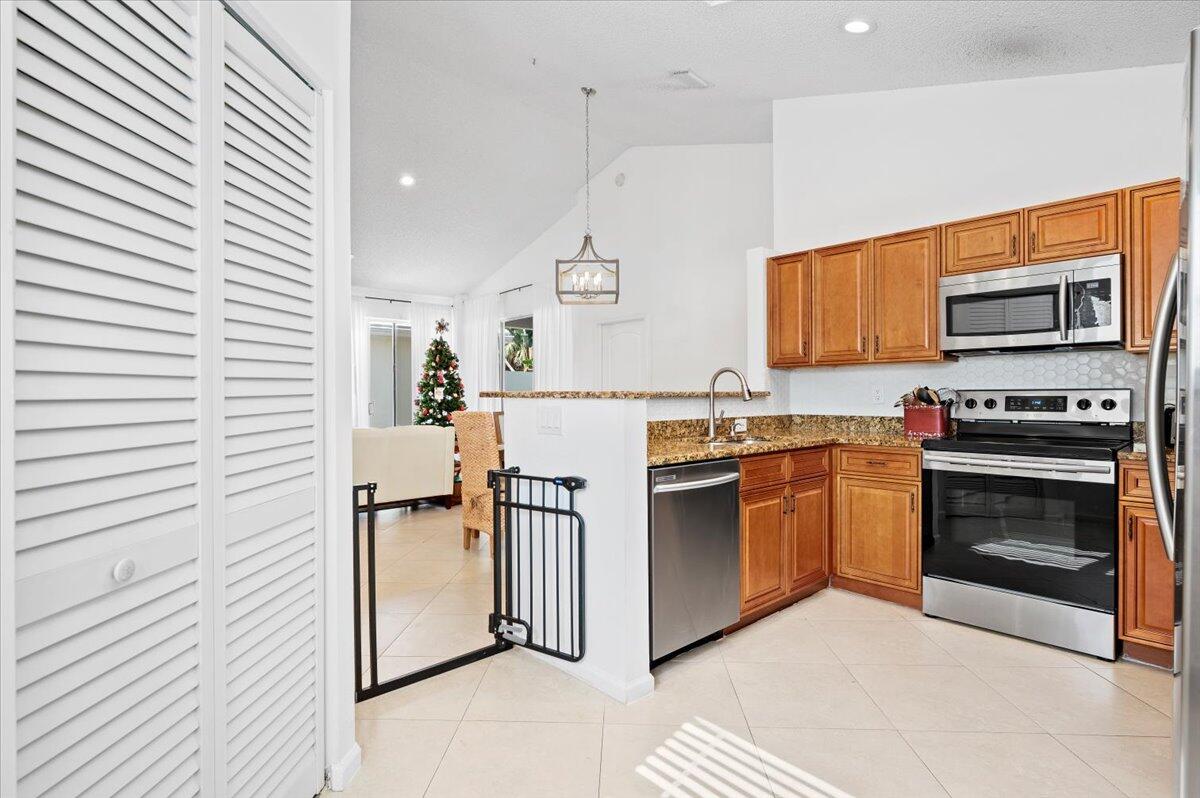 9111 Baybury Lane