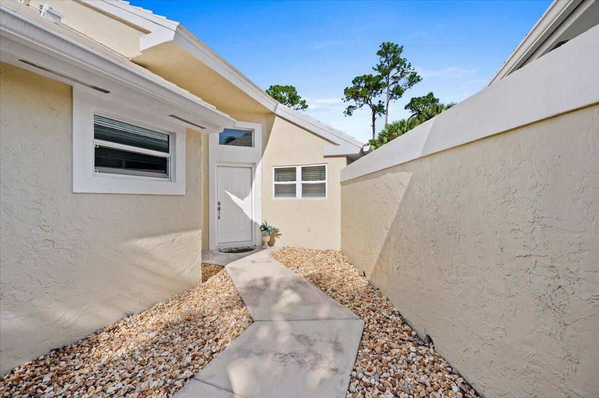 9111 Baybury Lane