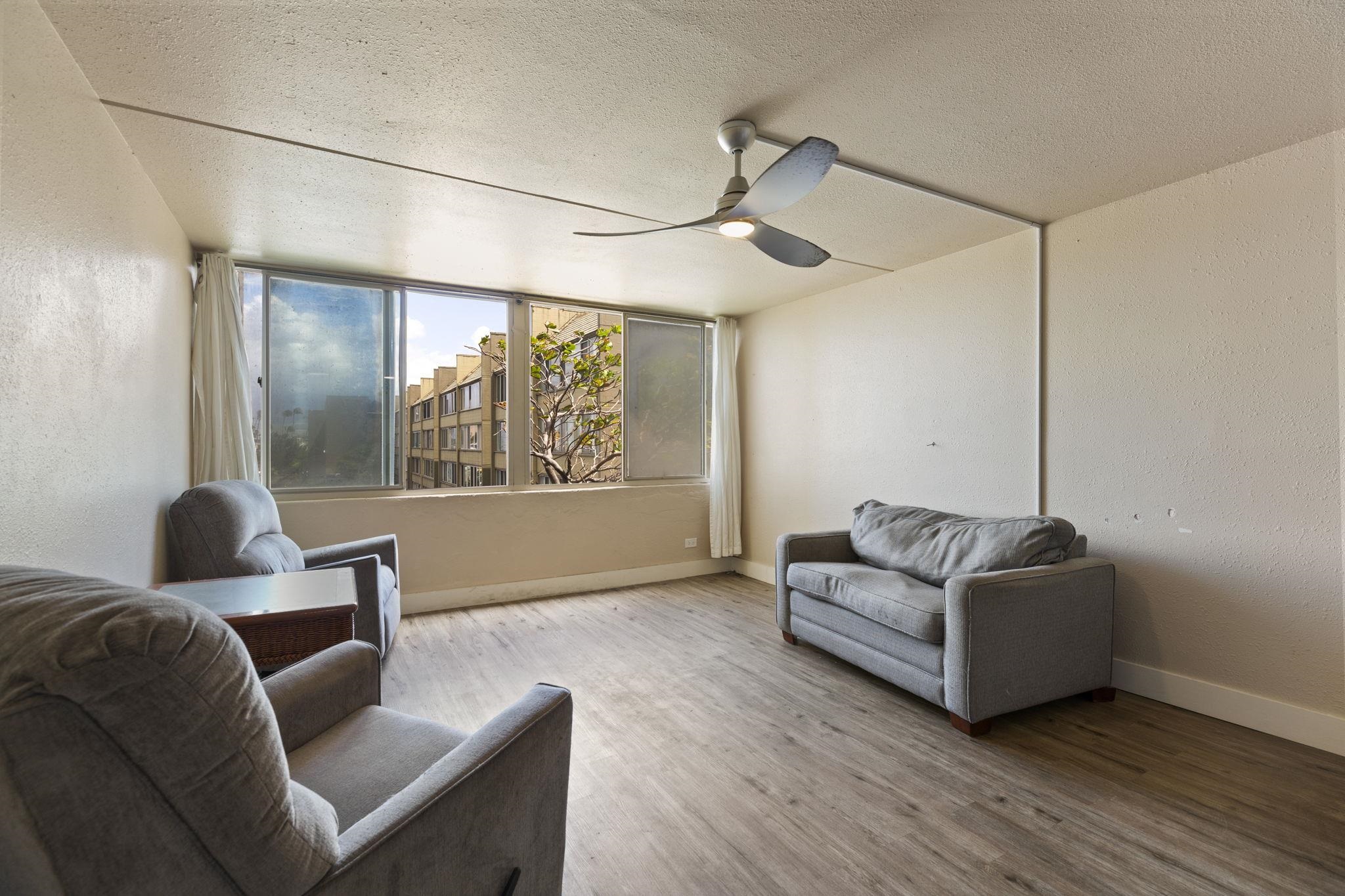 111 KAHULUI BEACH Rd Unit: D325