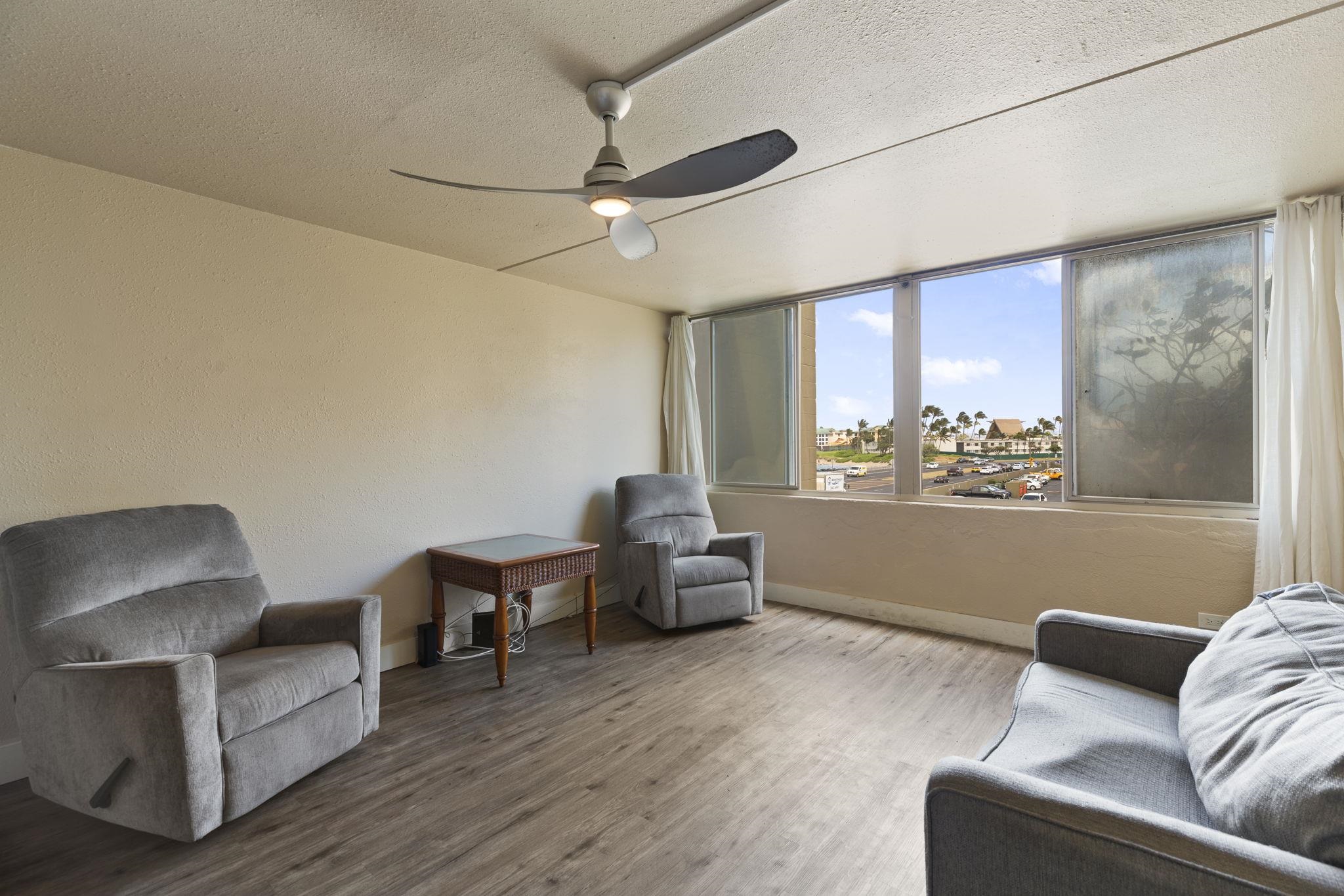 111 KAHULUI BEACH Rd Unit: D325