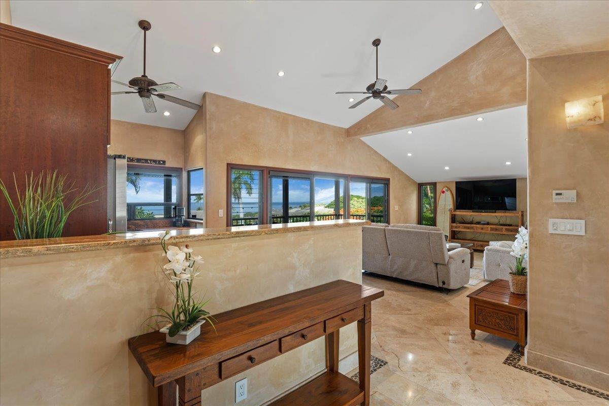 10 WAILEA EKOLU Pl Unit: 1006