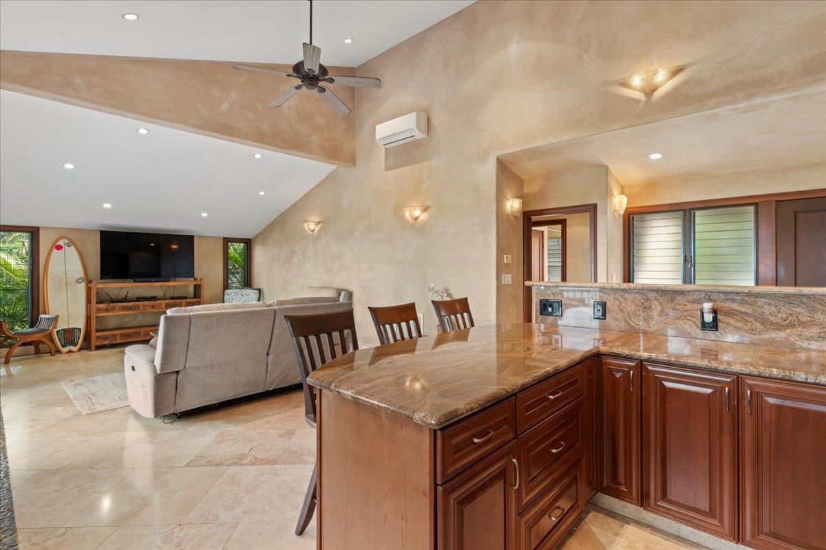 10 WAILEA EKOLU Pl Unit: 1006