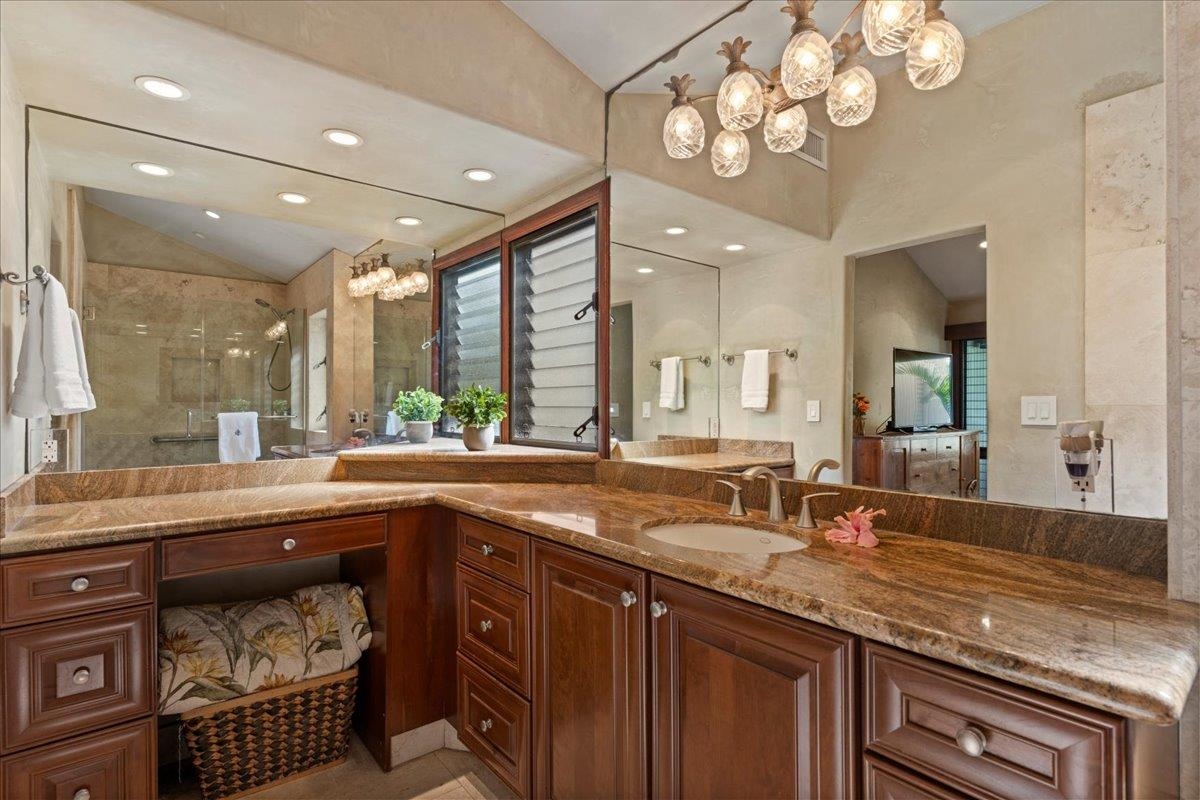 10 WAILEA EKOLU Pl Unit: 1006