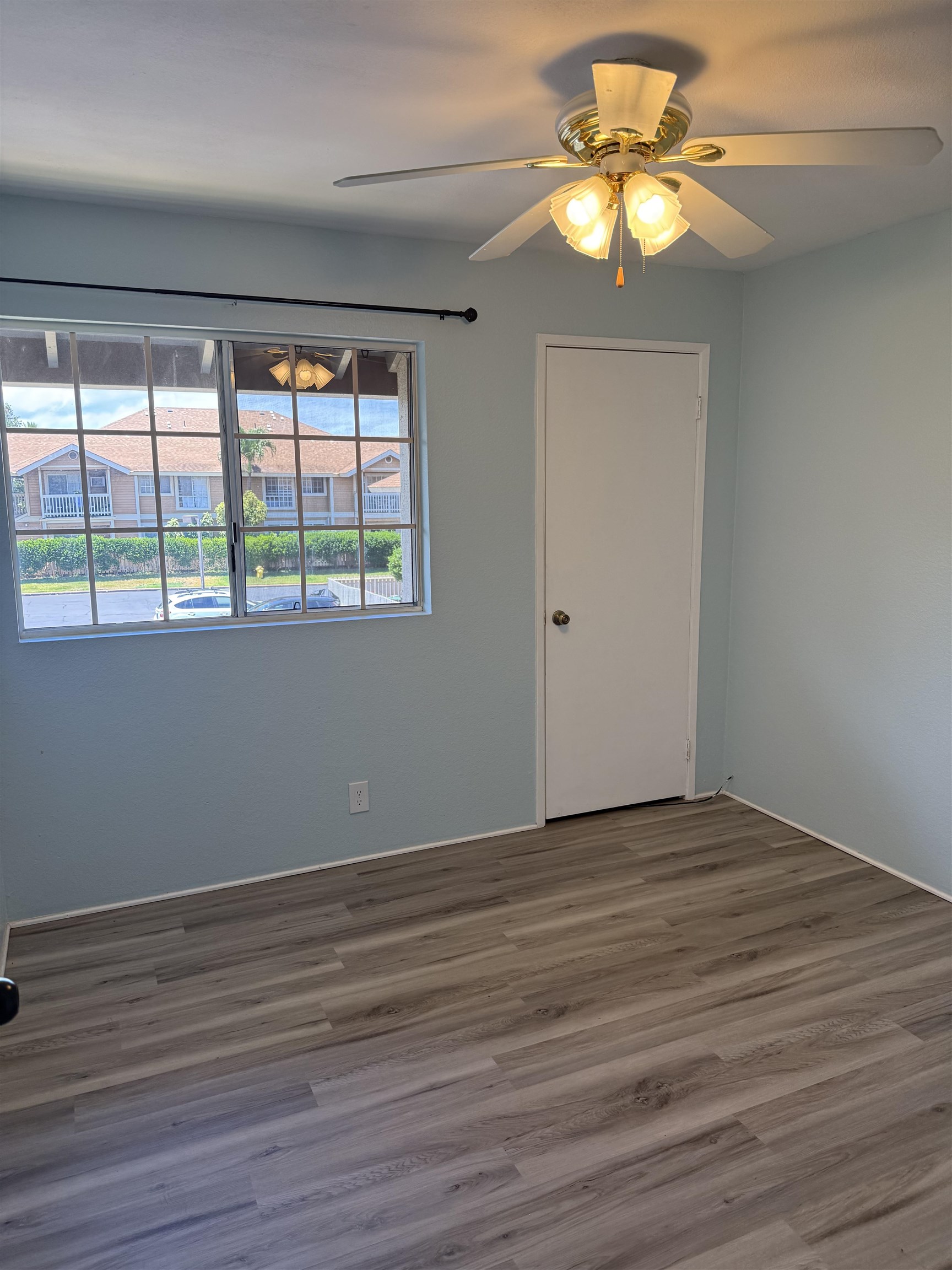 140 UWAPO Rd Unit: 50-203