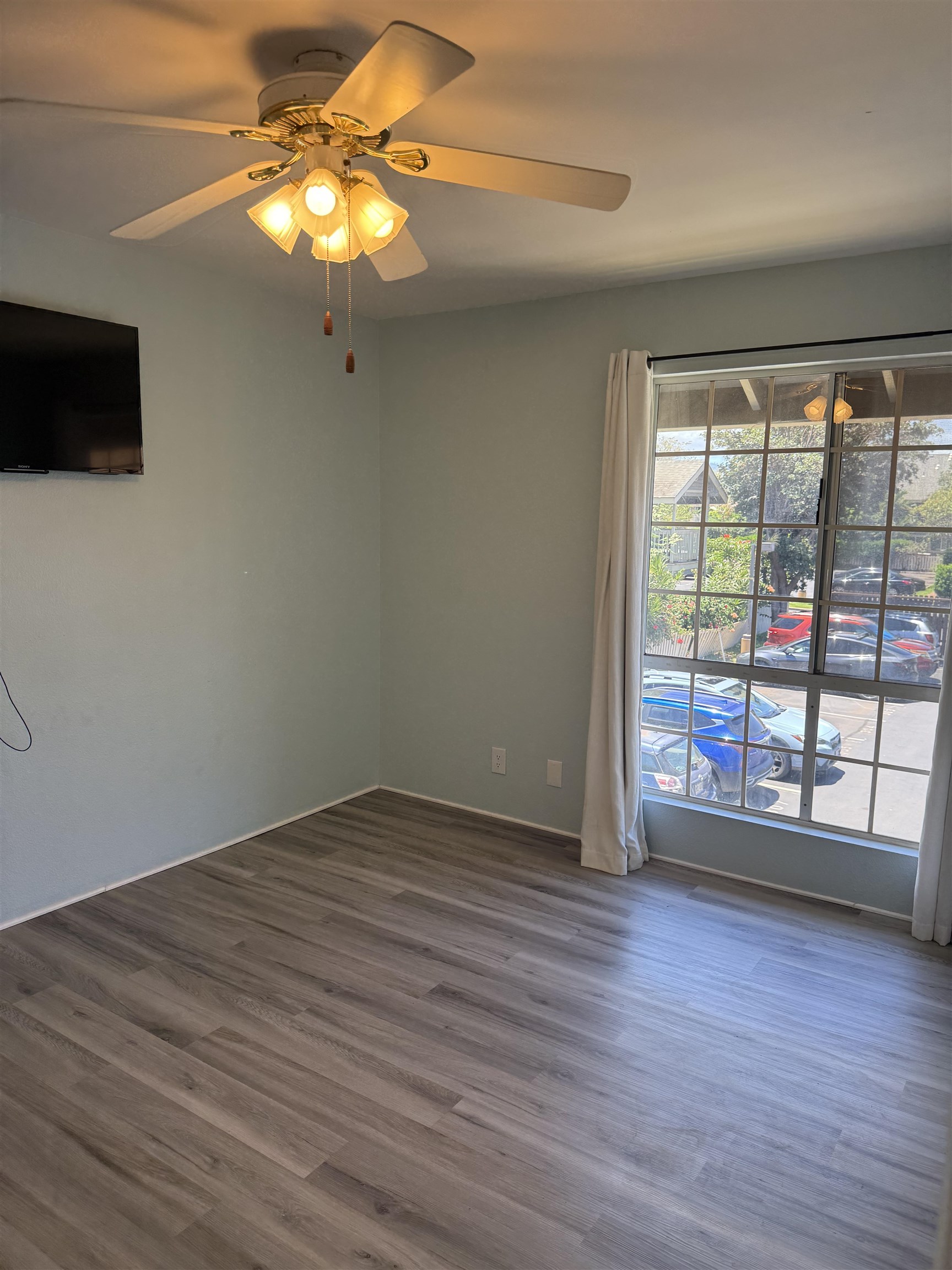 140 UWAPO Rd Unit: 50-203
