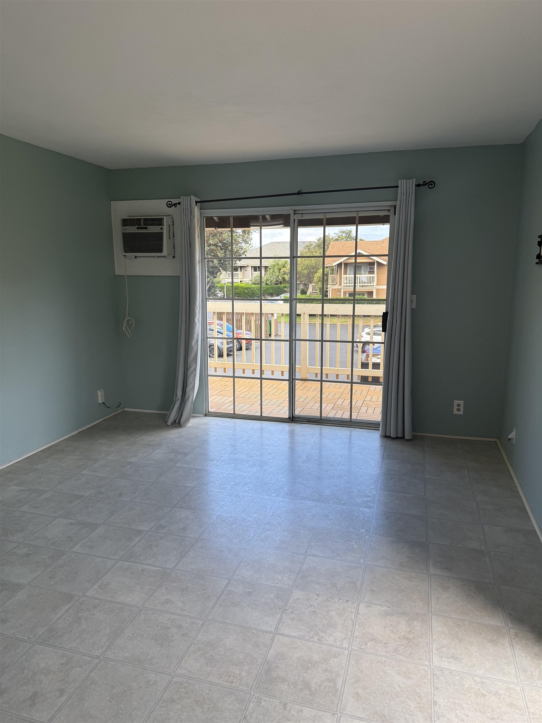 140 UWAPO Rd Unit: 50-203