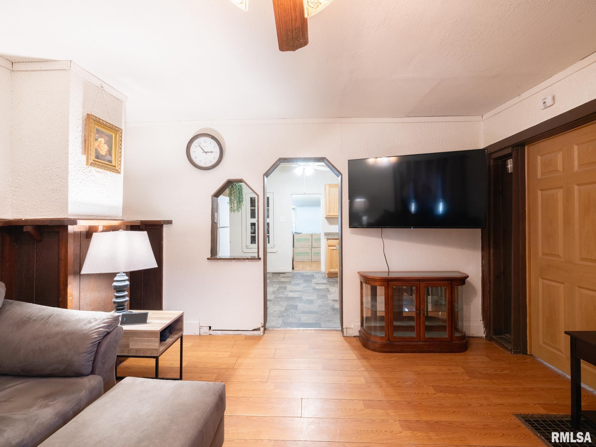 202 N WASHINGTON Street