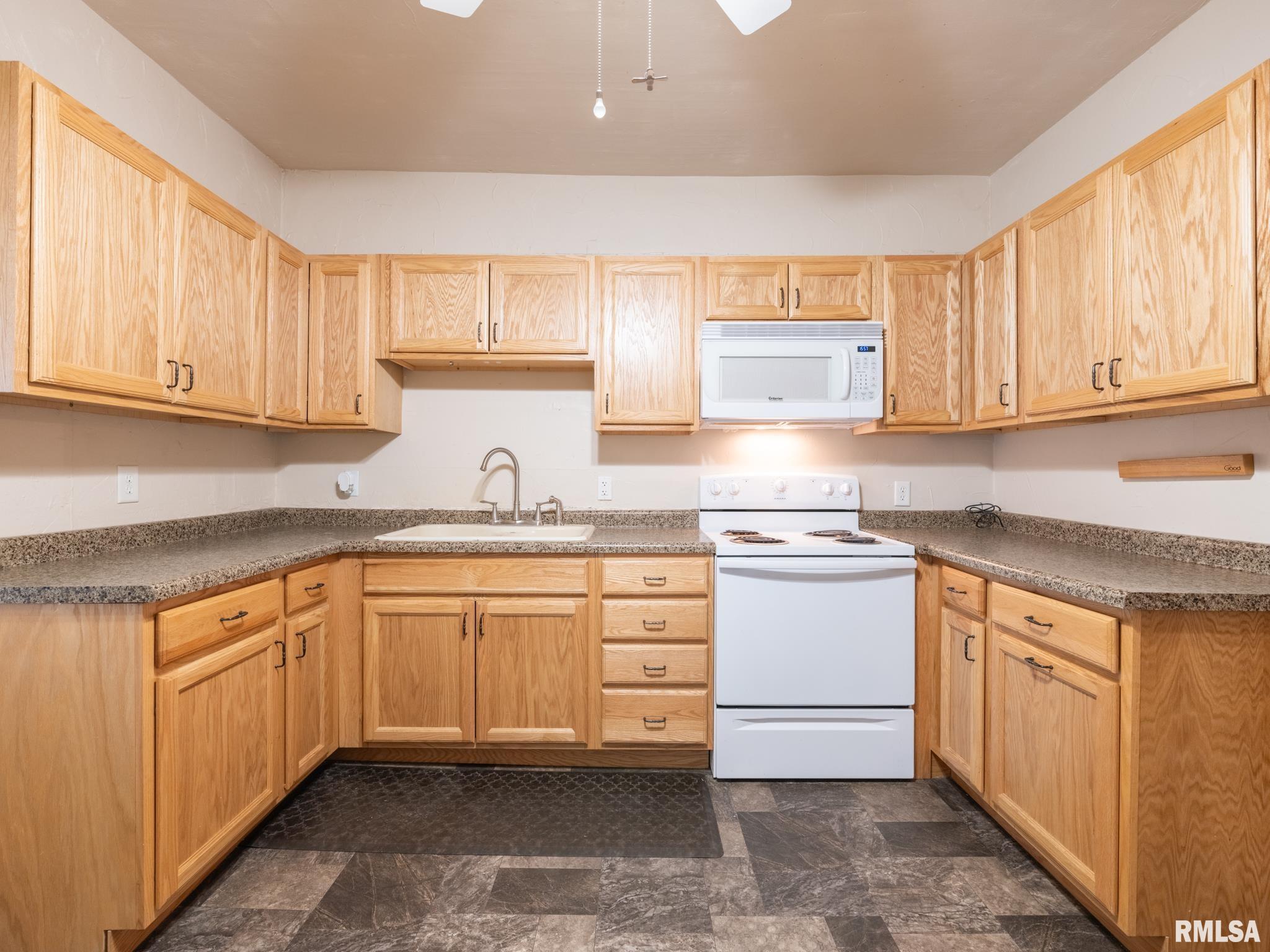 202 N WASHINGTON Street