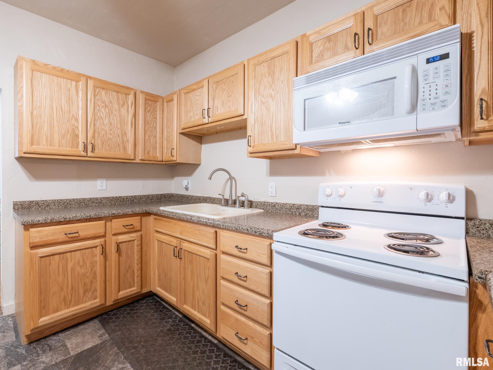 202 N WASHINGTON Street