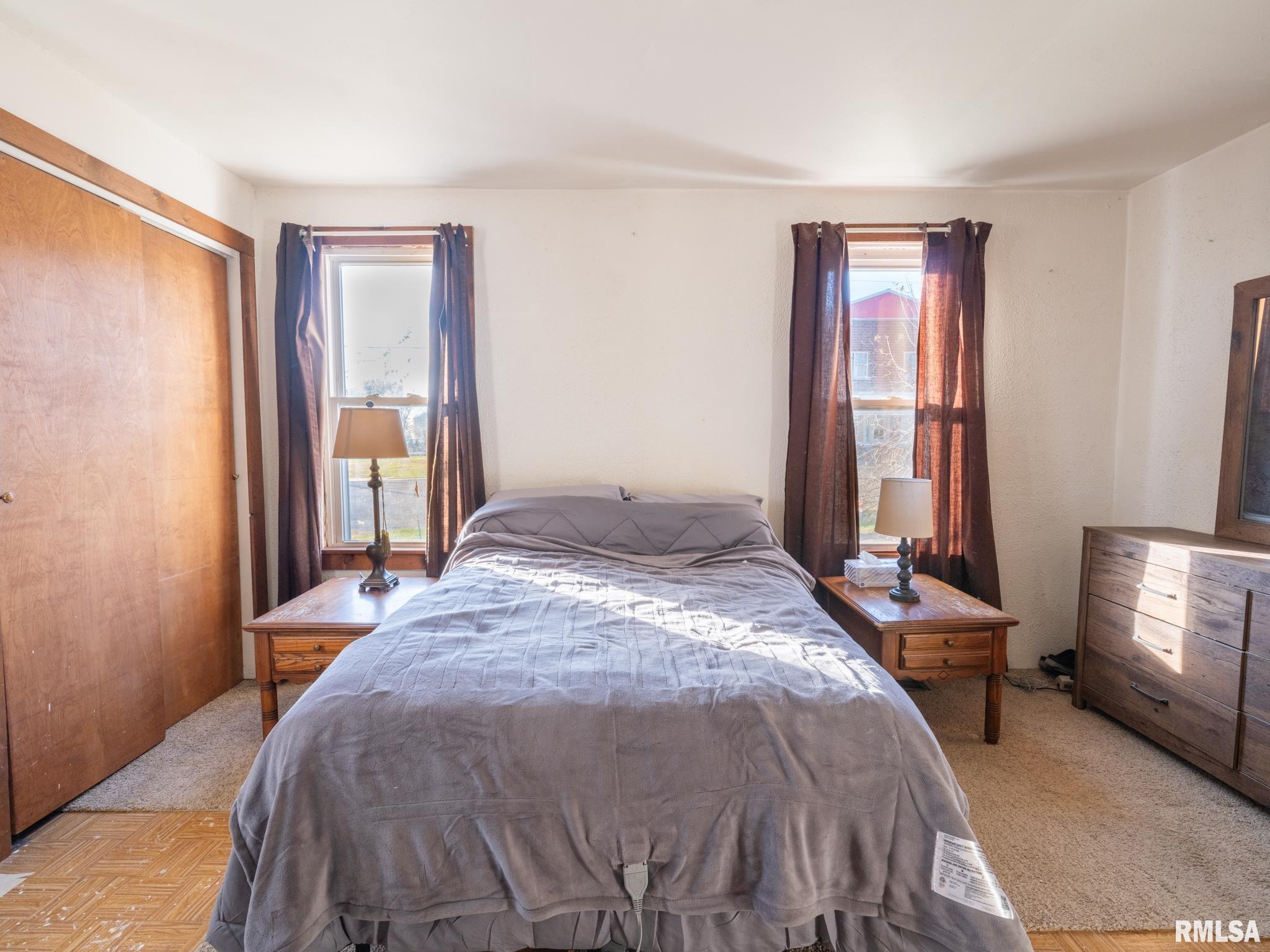 202 N WASHINGTON Street