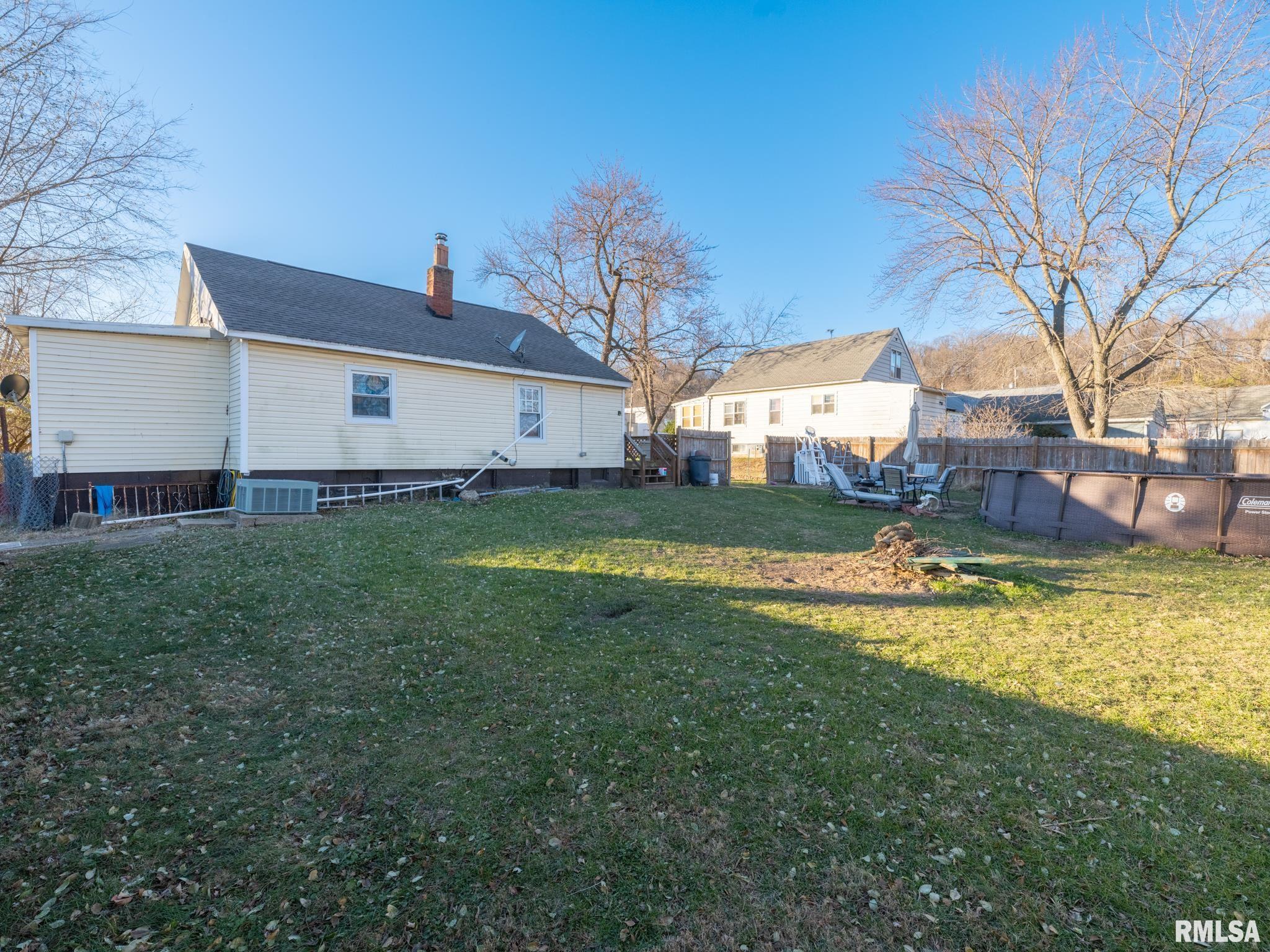 202 N WASHINGTON Street