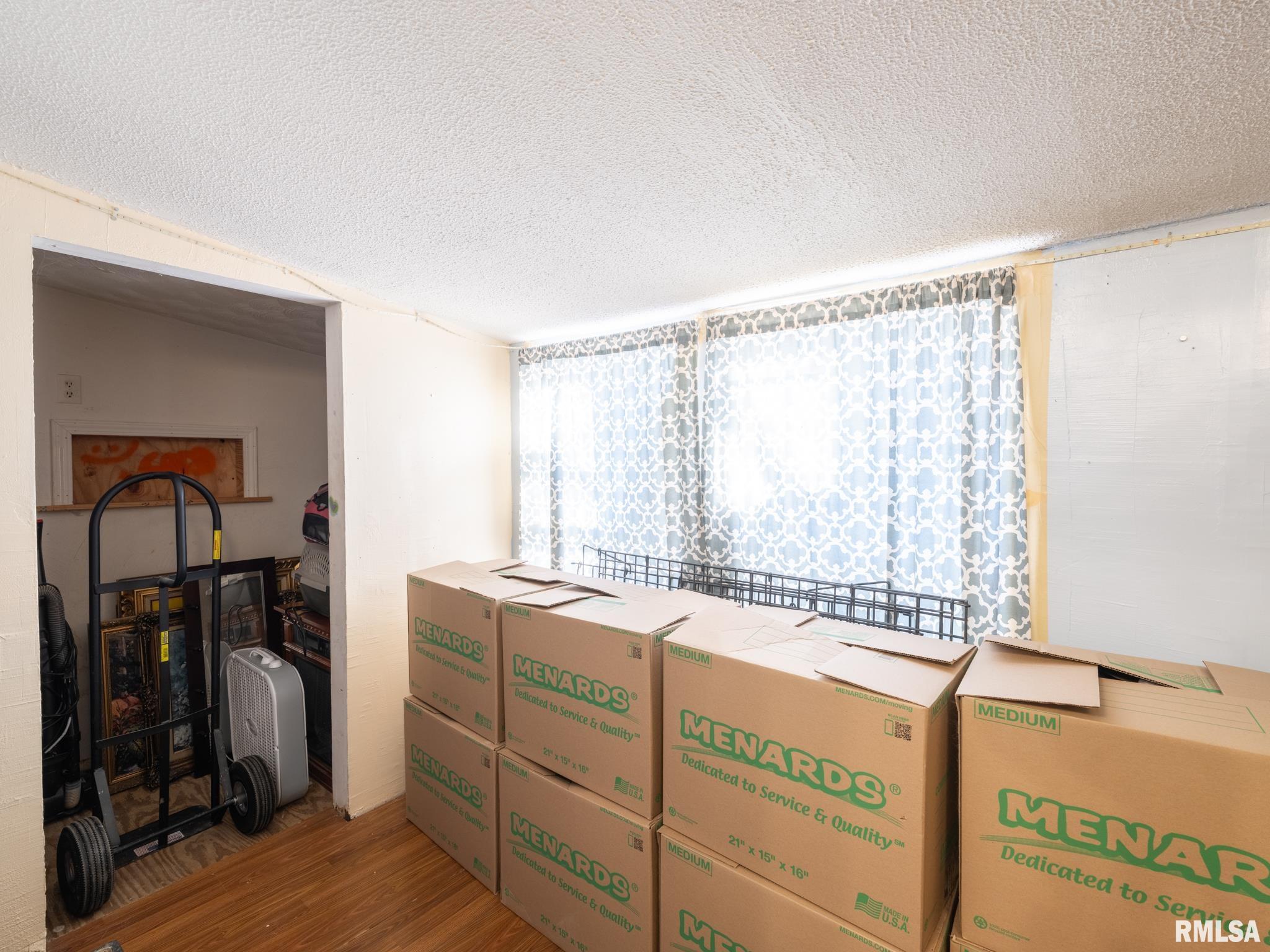 202 N WASHINGTON Street