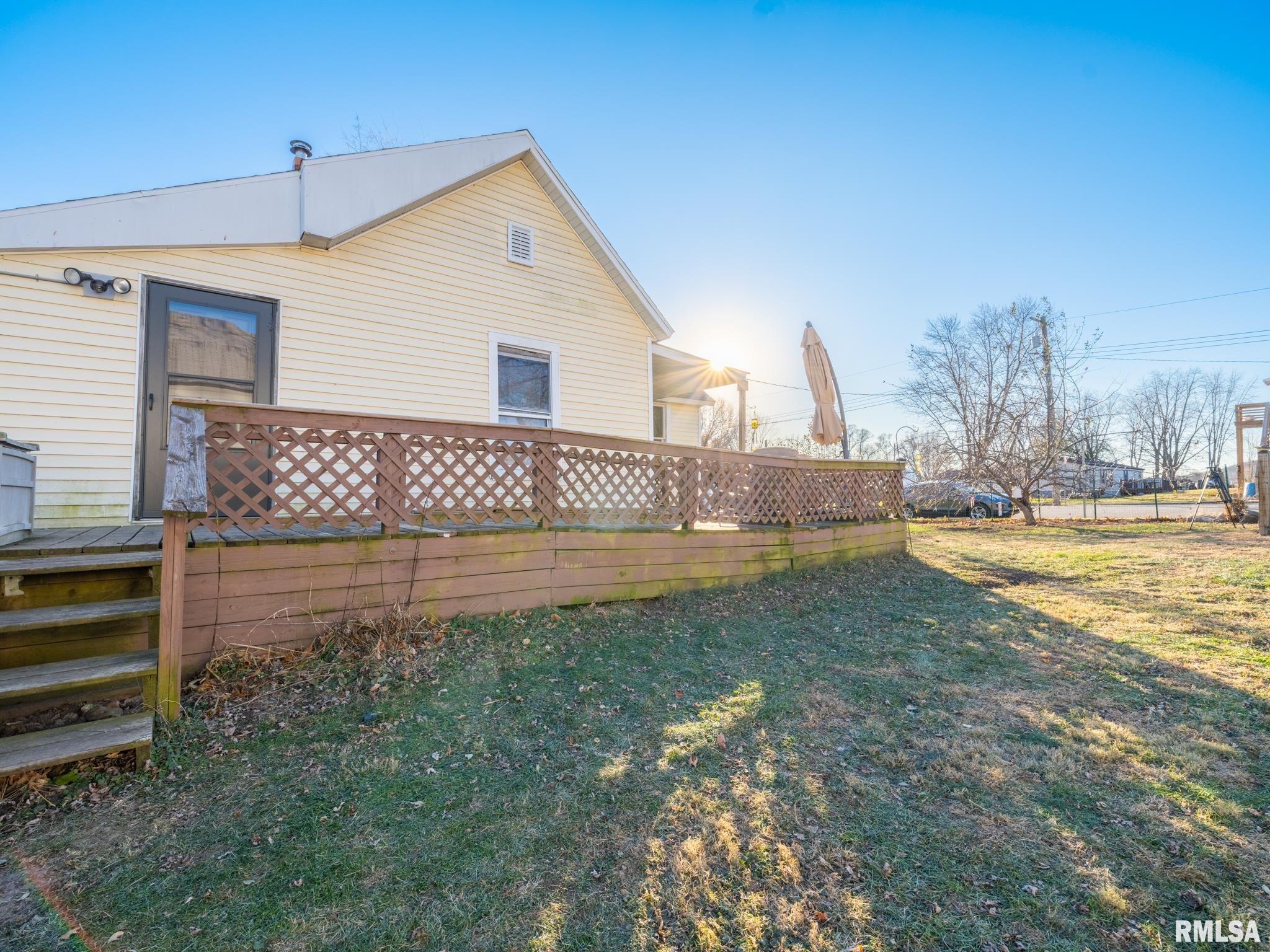 202 N WASHINGTON Street