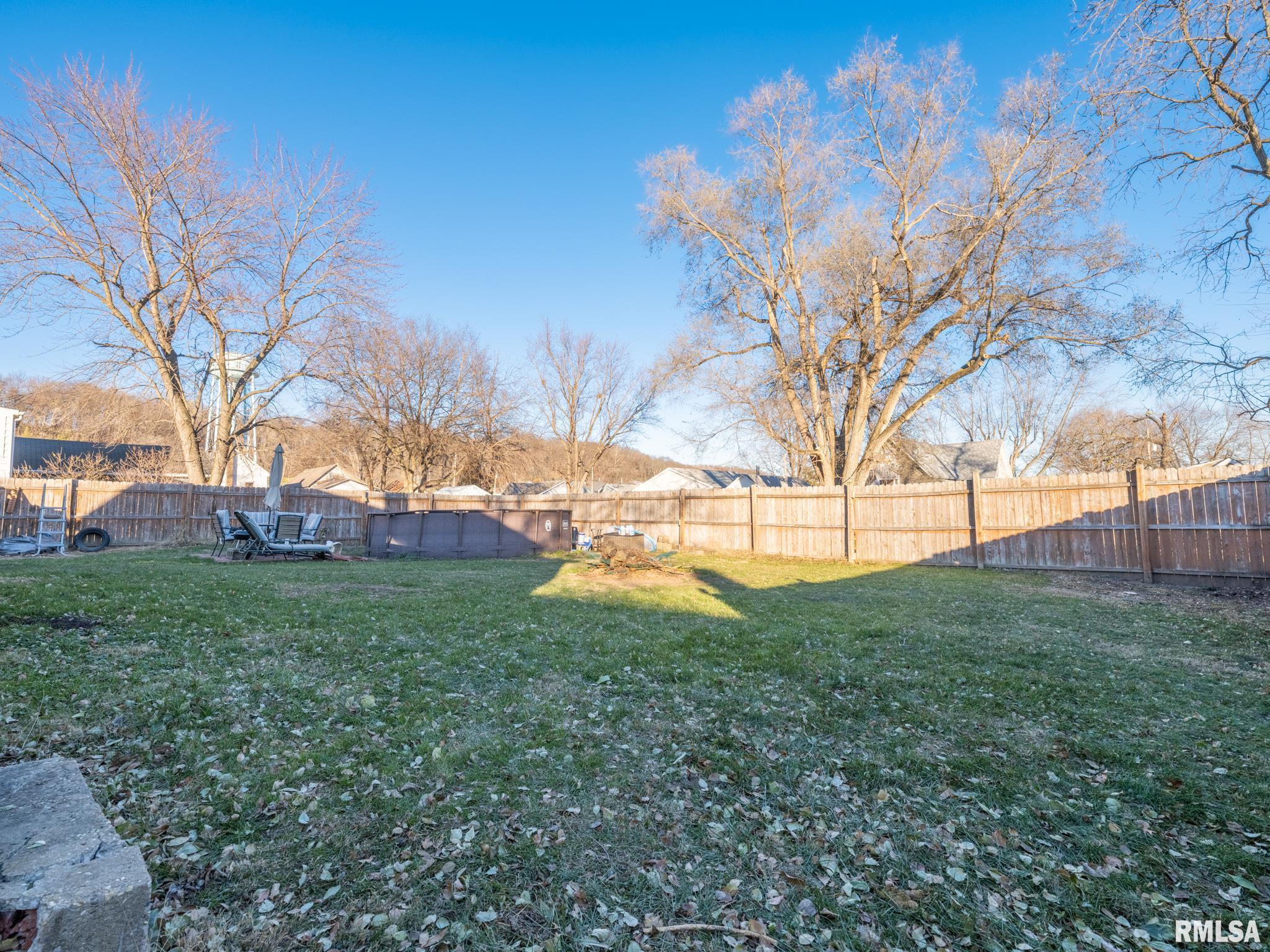 202 N WASHINGTON Street