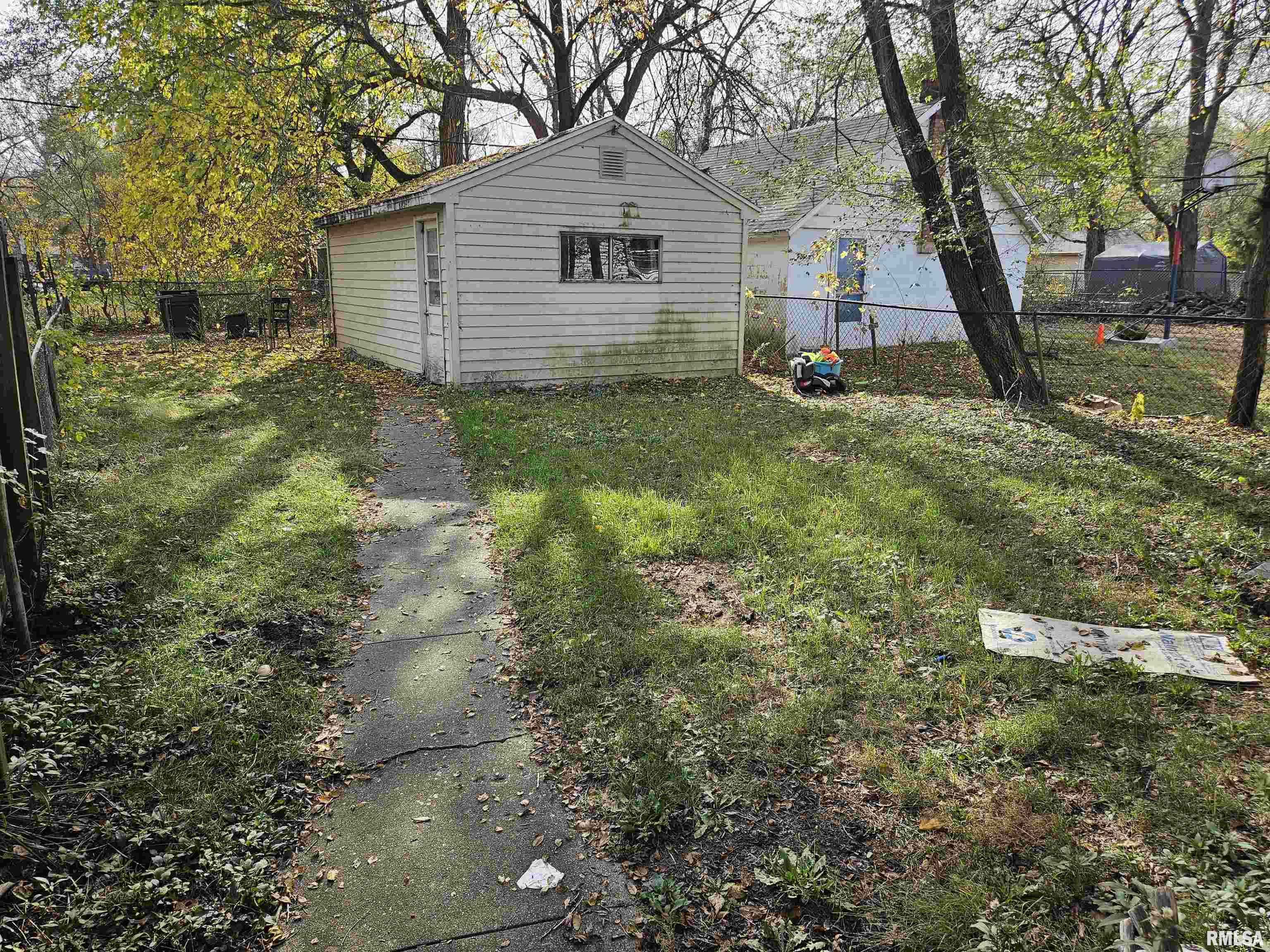 3026 W KRAUSE Avenue