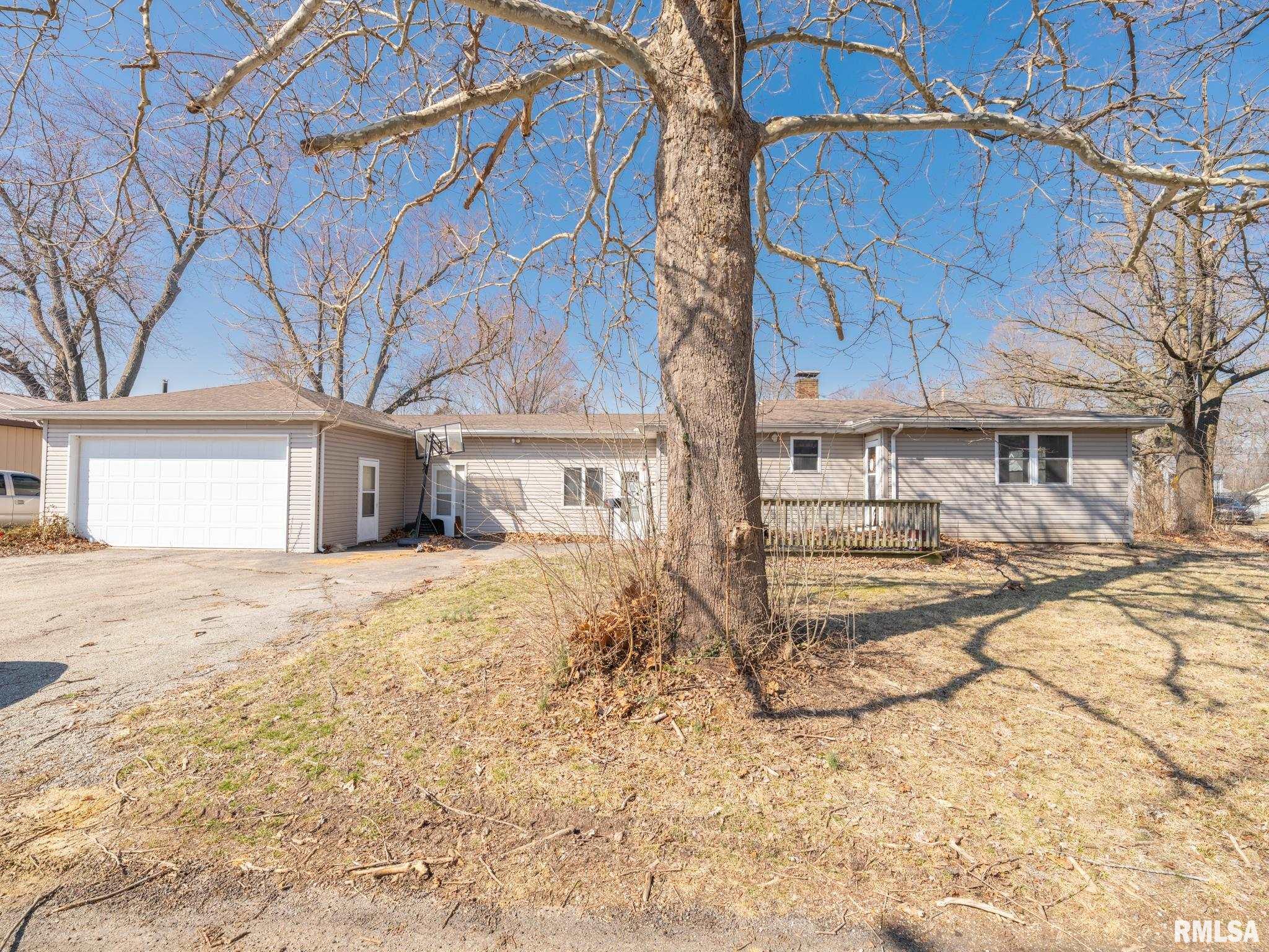 102 S VAN BUREN Street