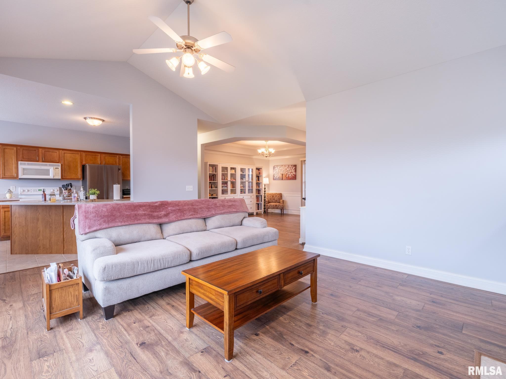 11518 N BROOKLYN Place