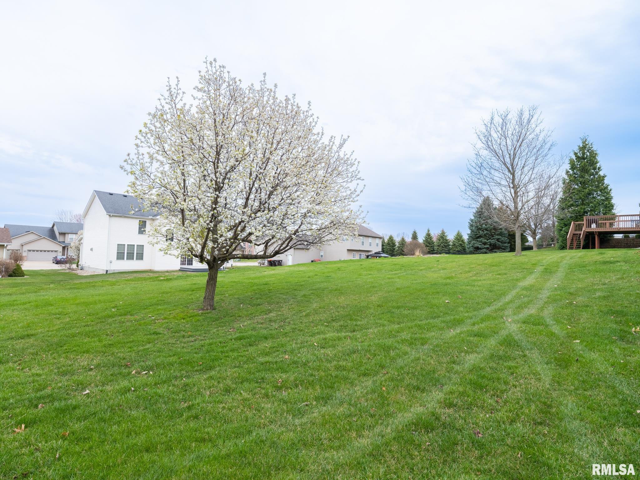 11518 N BROOKLYN Place