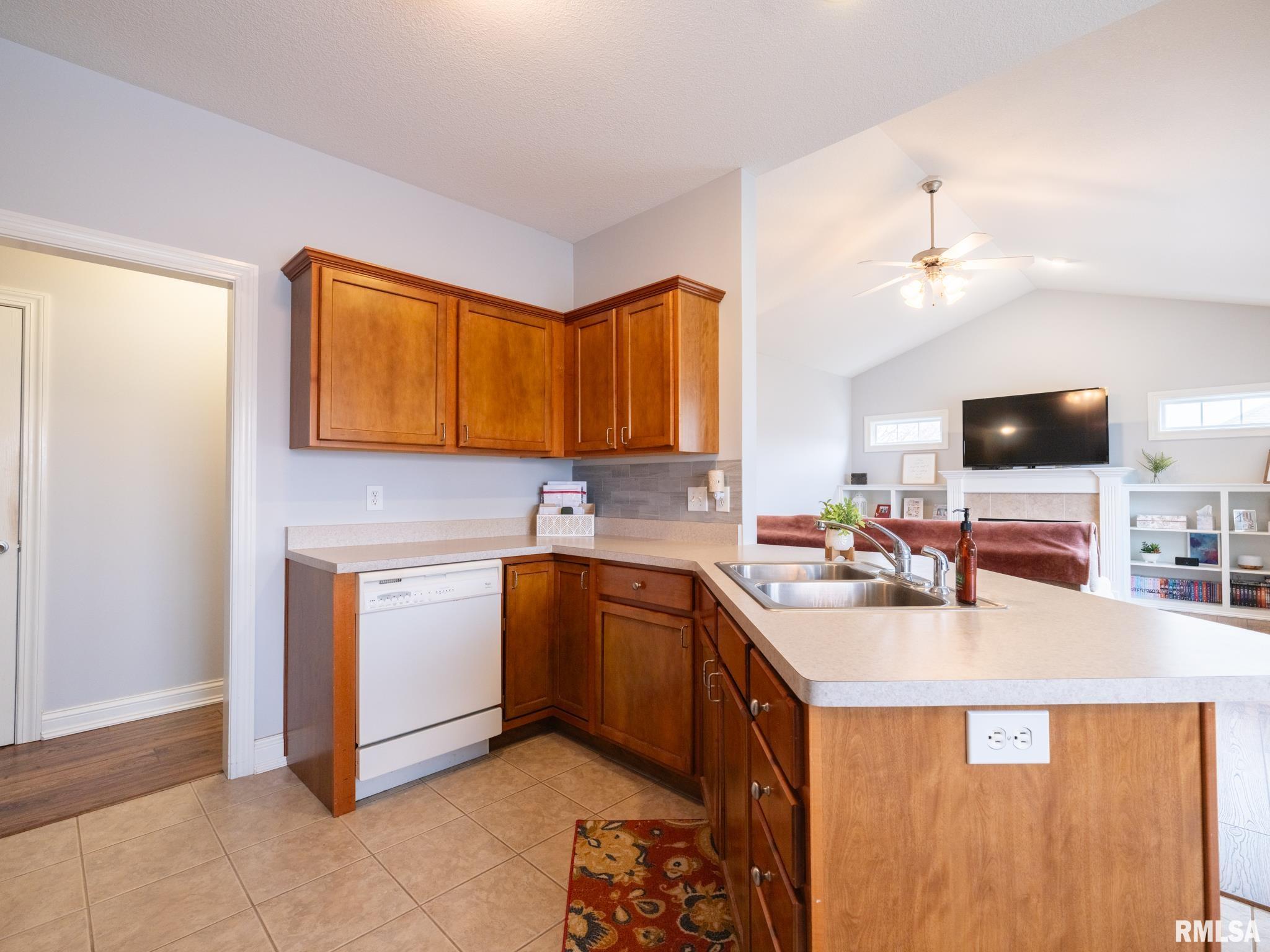 11518 N BROOKLYN Place