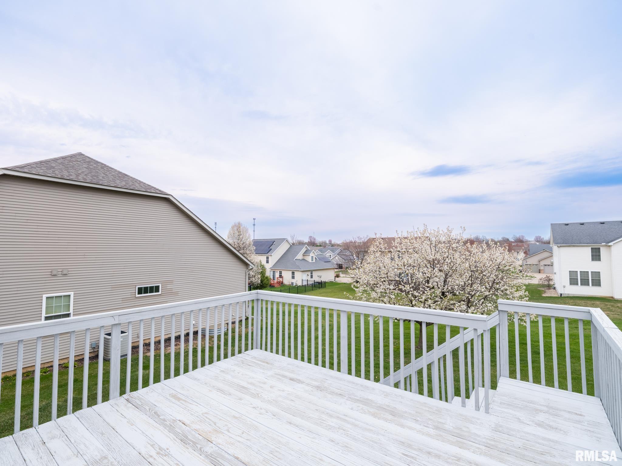 11518 N BROOKLYN Place