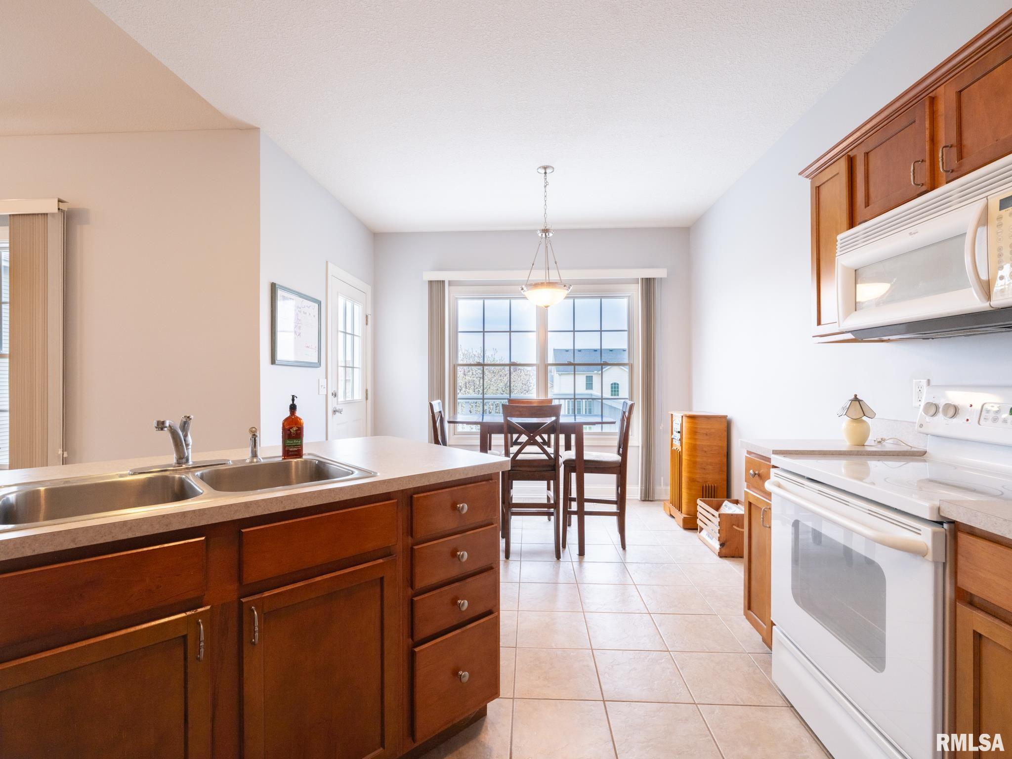 11518 N BROOKLYN Place