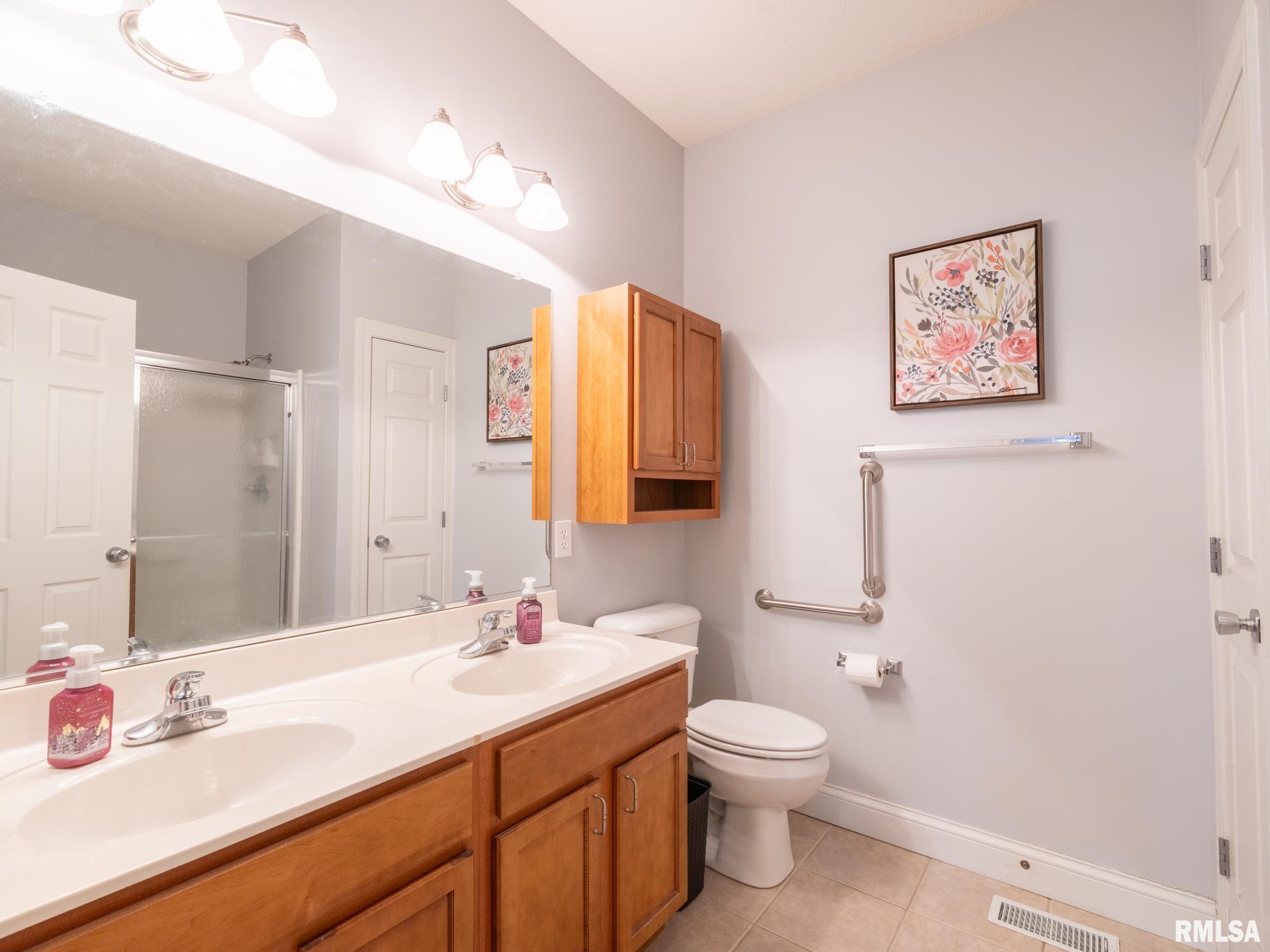 11518 N BROOKLYN Place