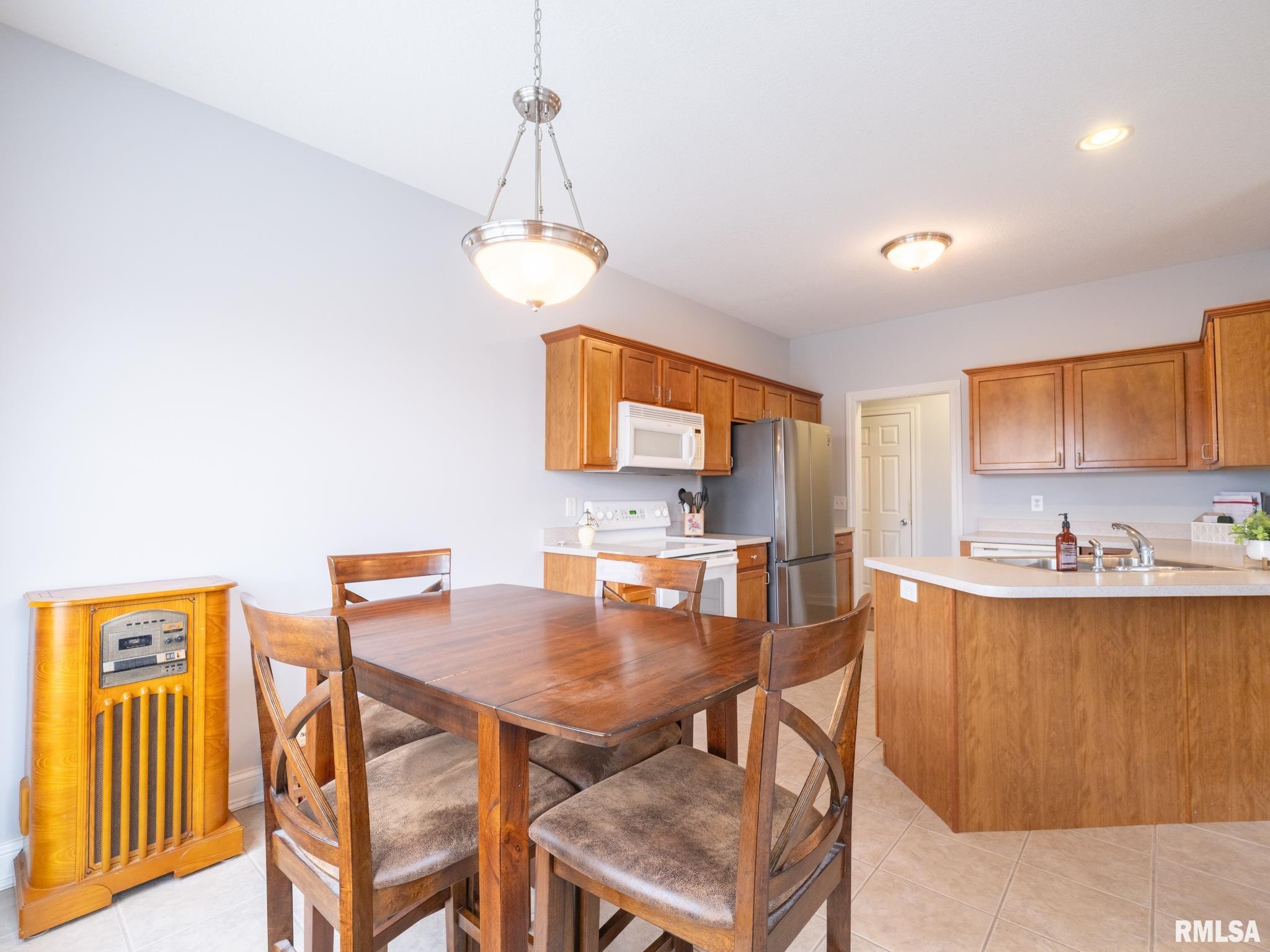 11518 N BROOKLYN Place