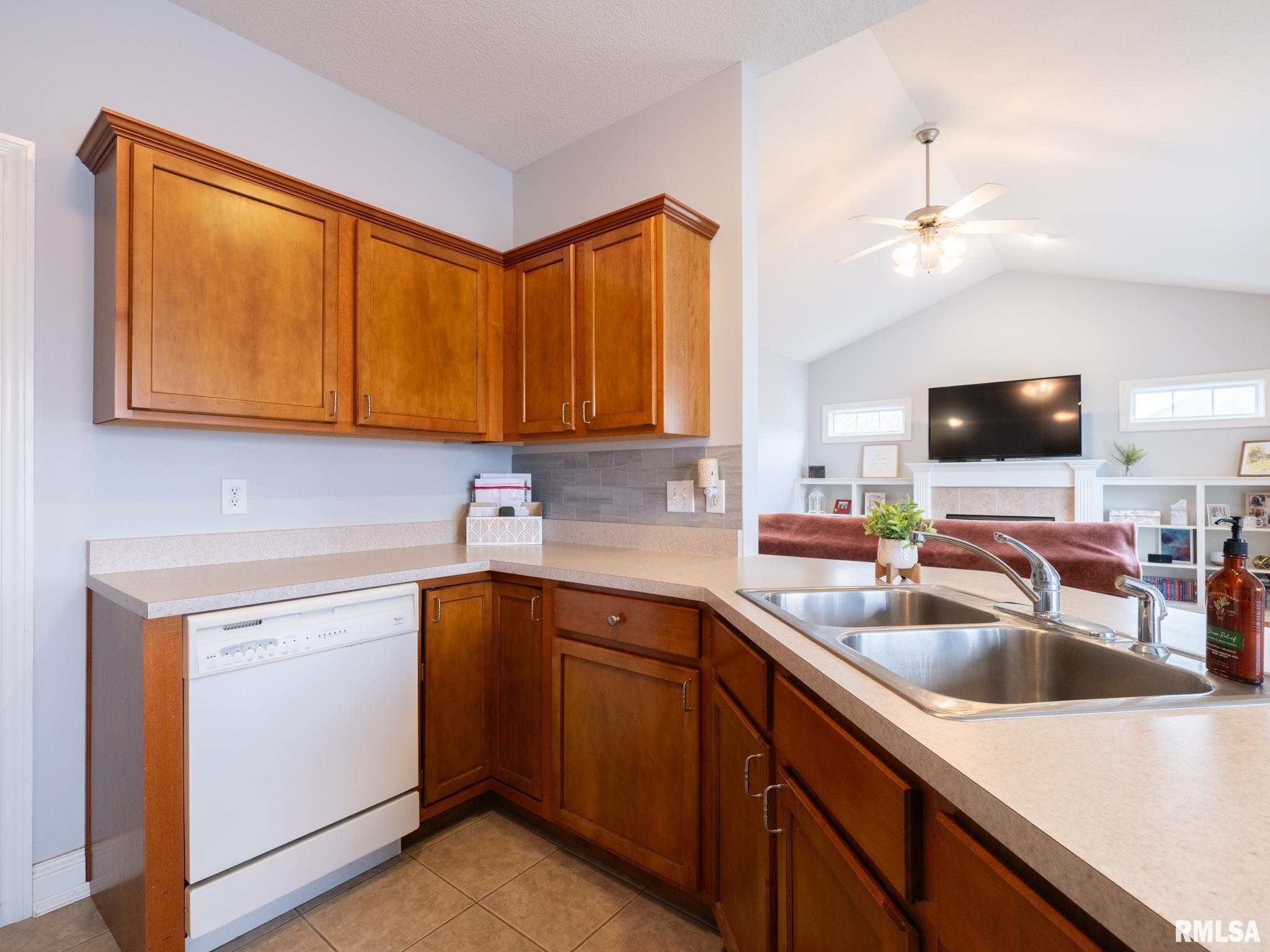 11518 N BROOKLYN Place