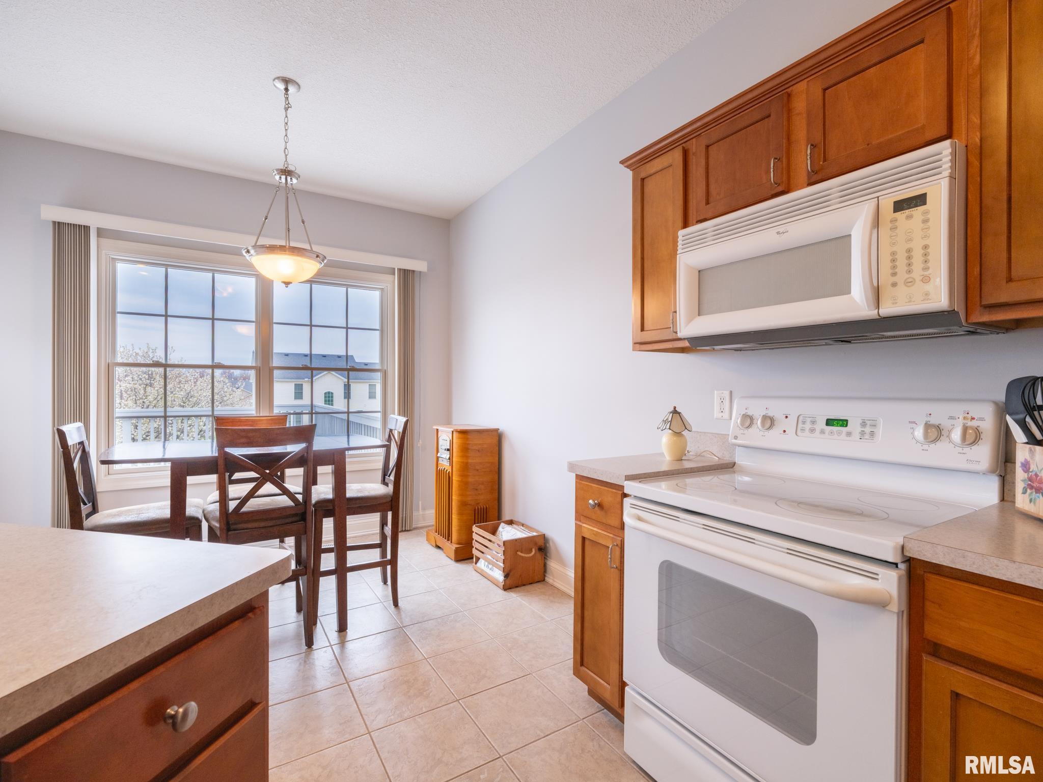 11518 N BROOKLYN Place