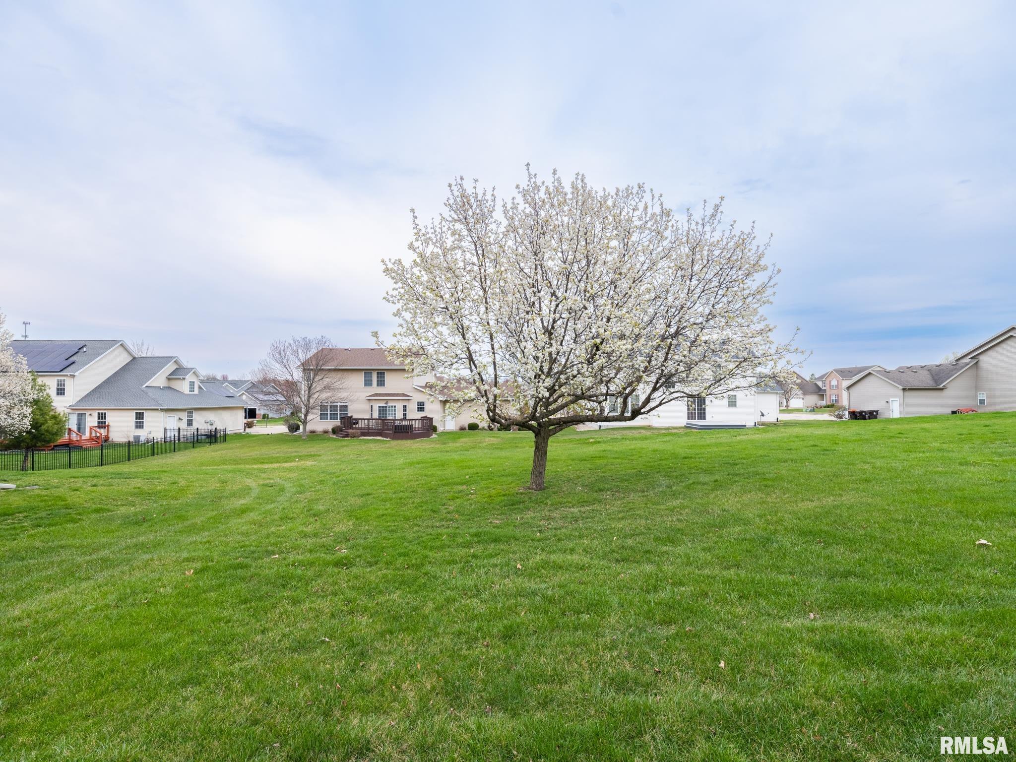 11518 N BROOKLYN Place