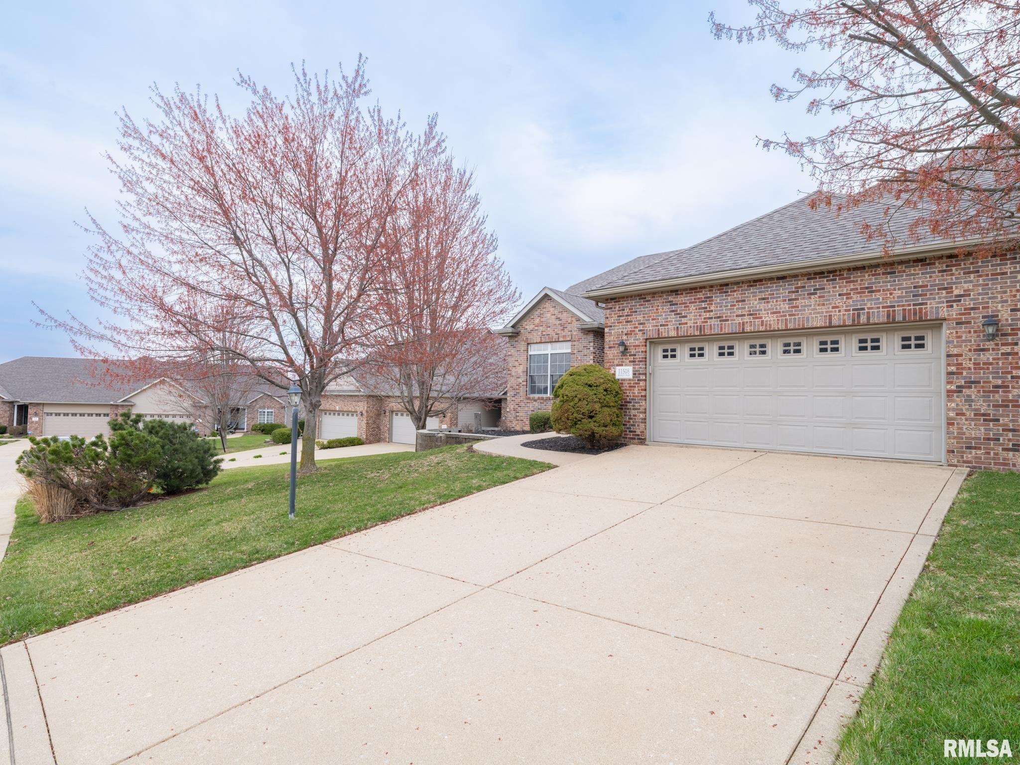 11518 N BROOKLYN Place