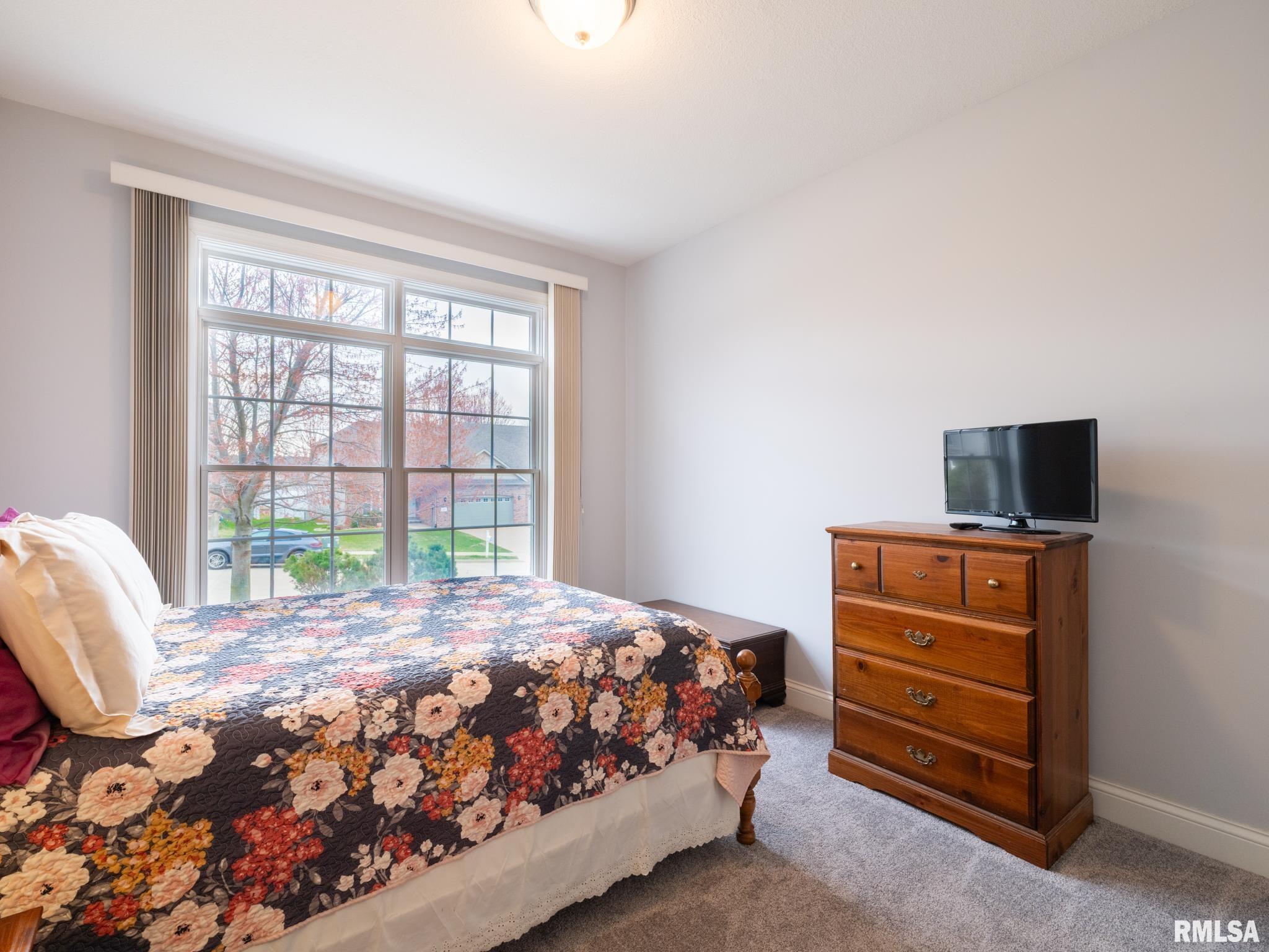 11518 N BROOKLYN Place