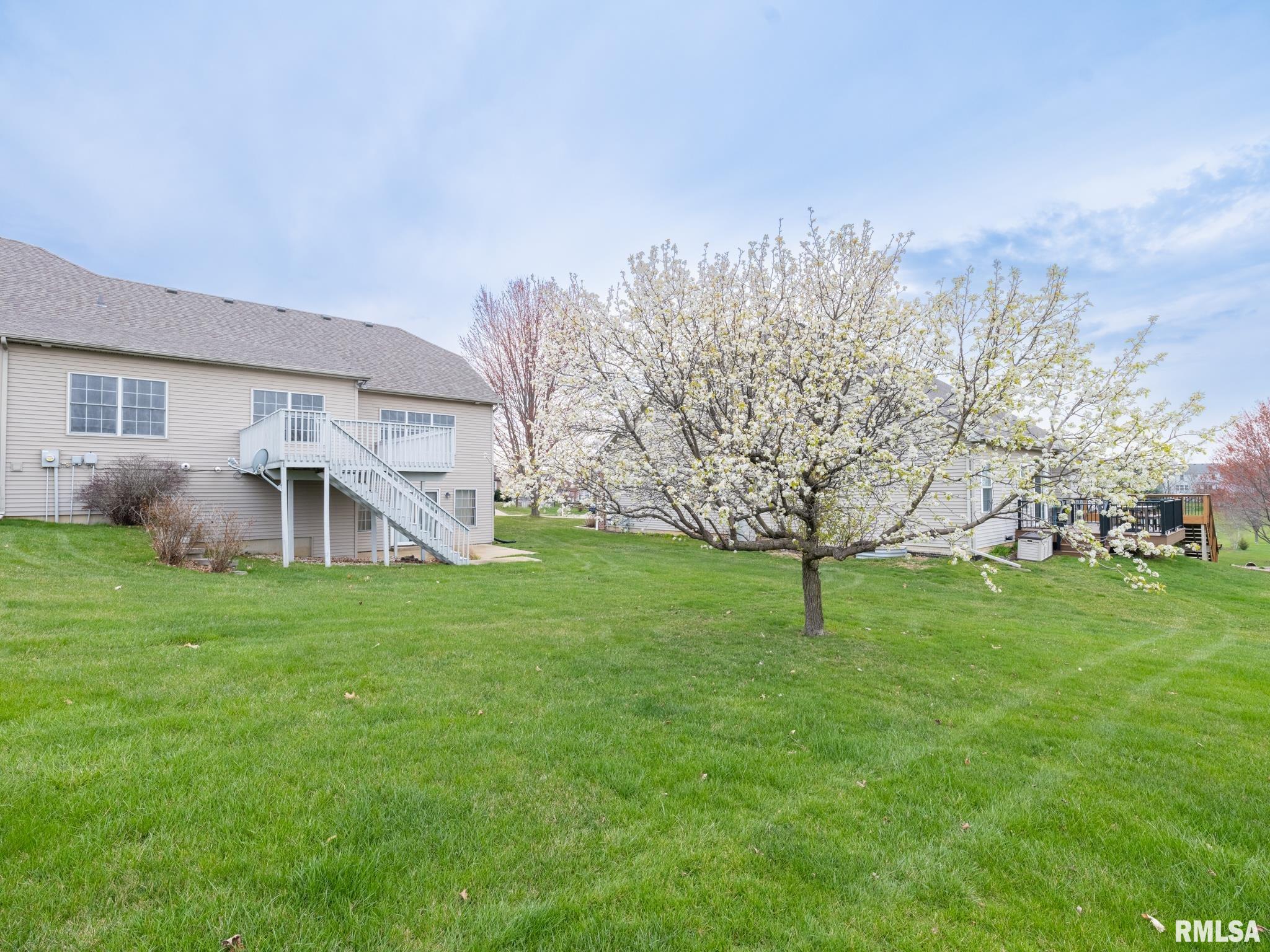 11518 N BROOKLYN Place