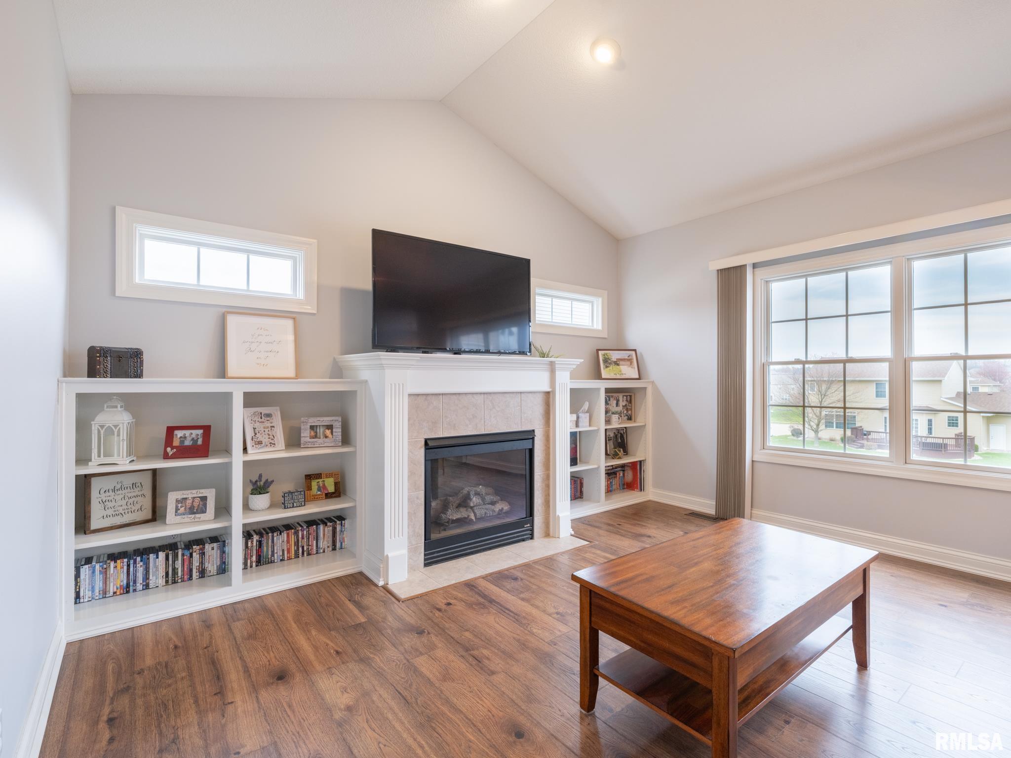 11518 N BROOKLYN Place