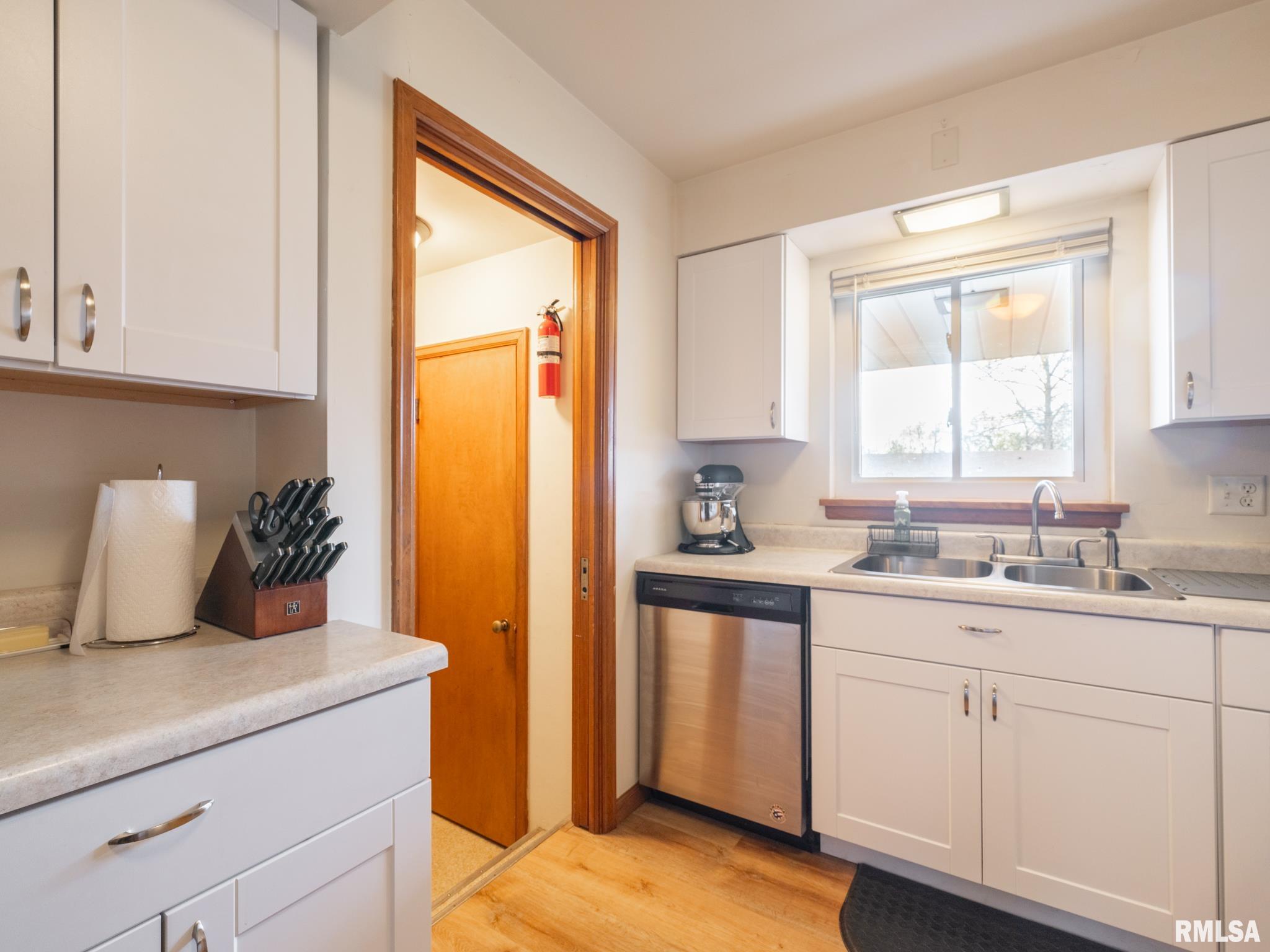 406 S BARNEWOLT Drive