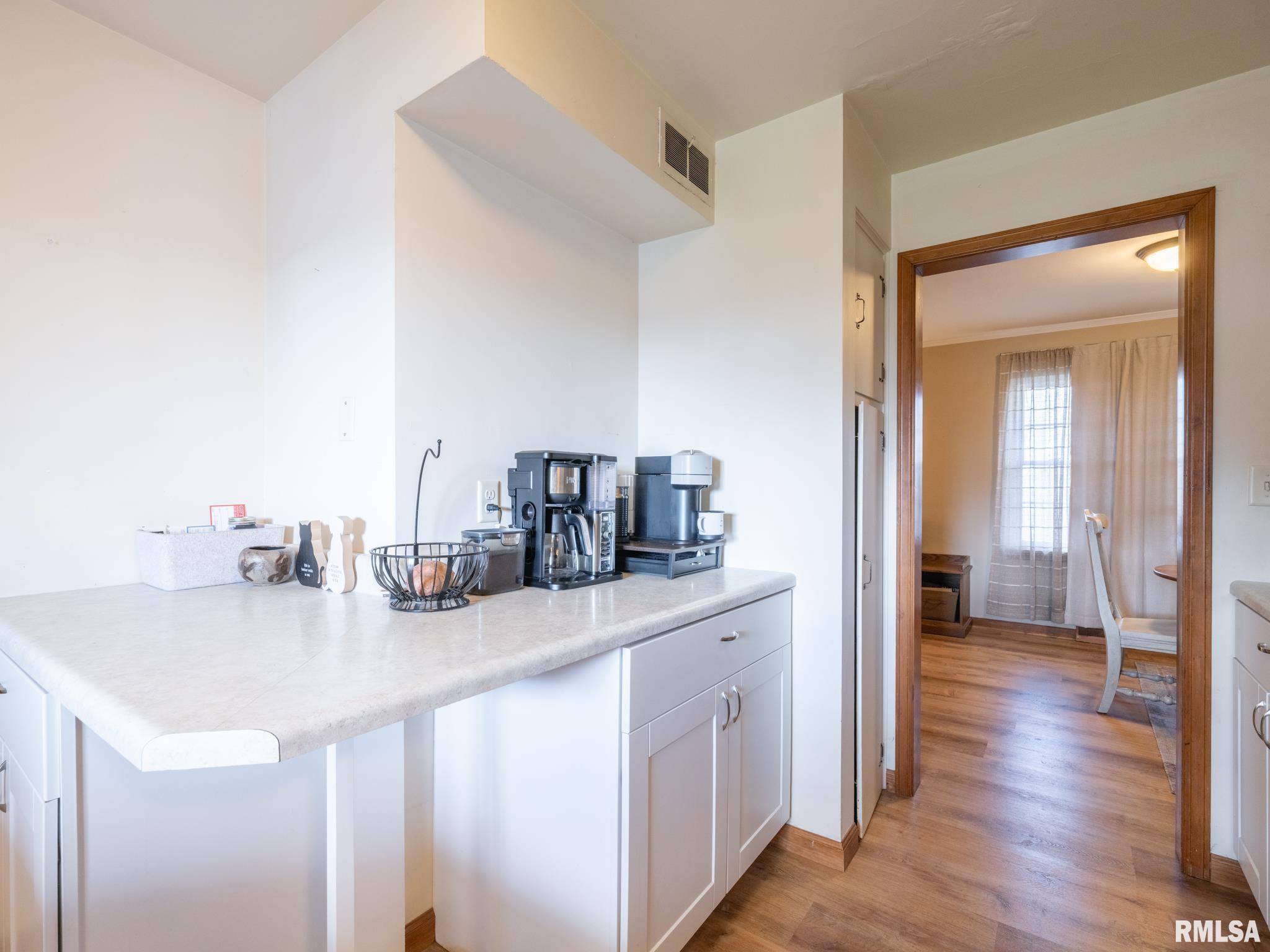 406 S BARNEWOLT Drive