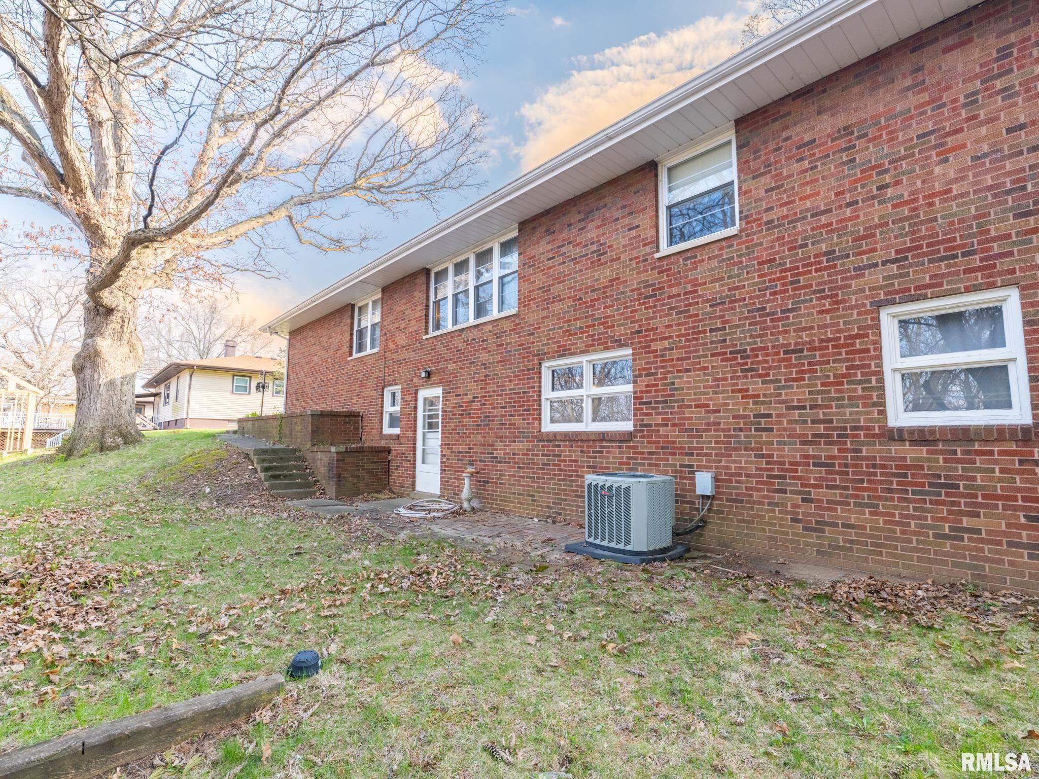 406 S BARNEWOLT Drive