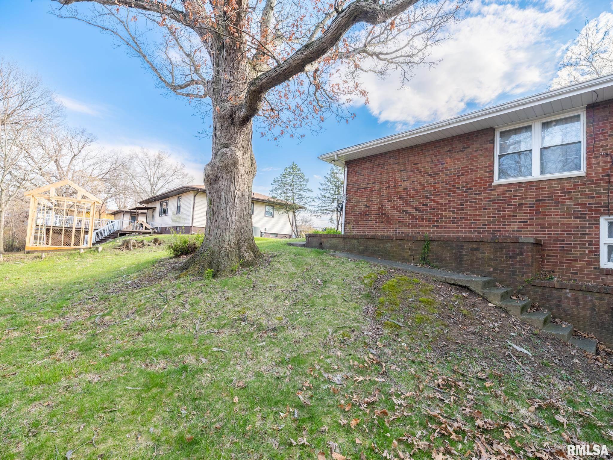 406 S BARNEWOLT Drive