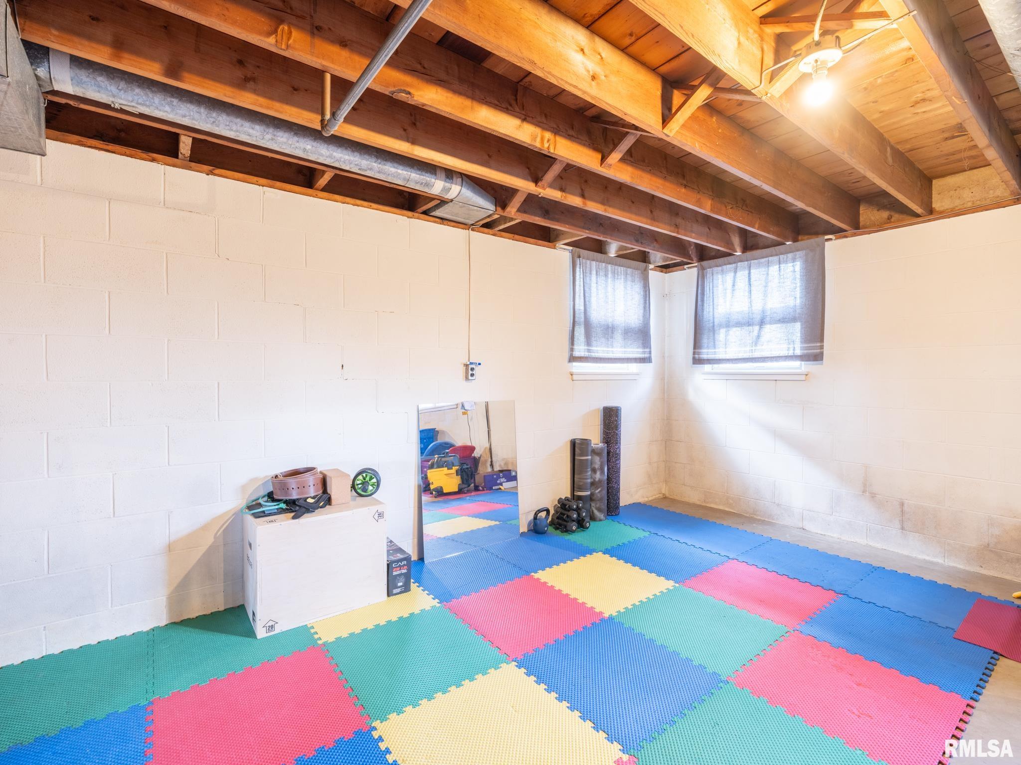 406 S BARNEWOLT Drive