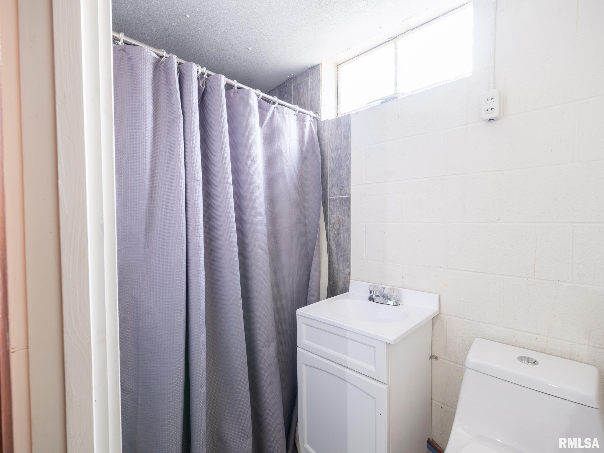 406 S BARNEWOLT Drive